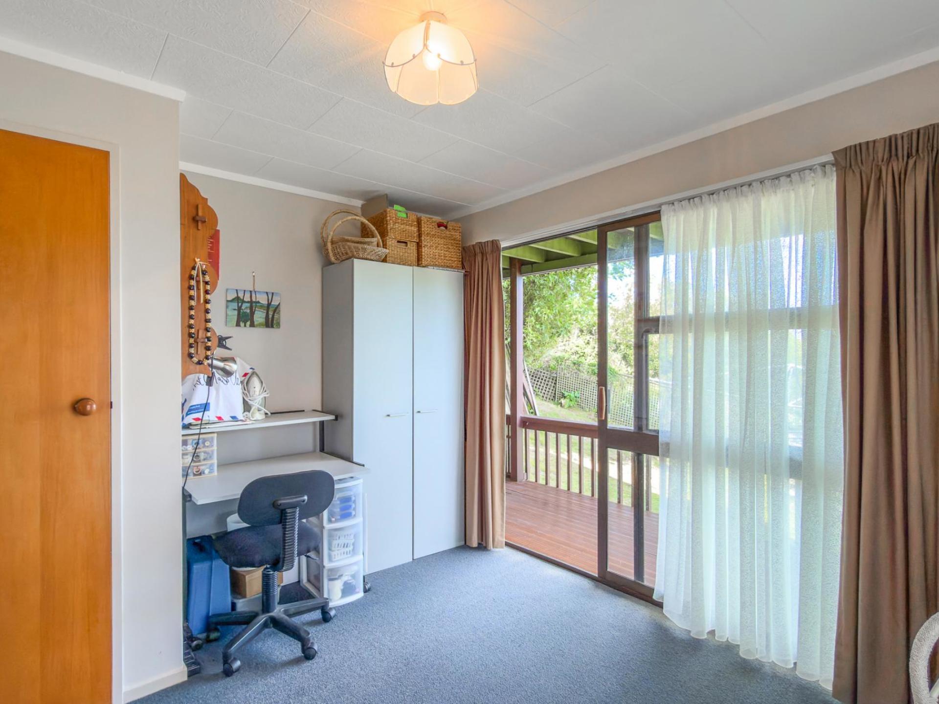 101 Mount View Road, Thames