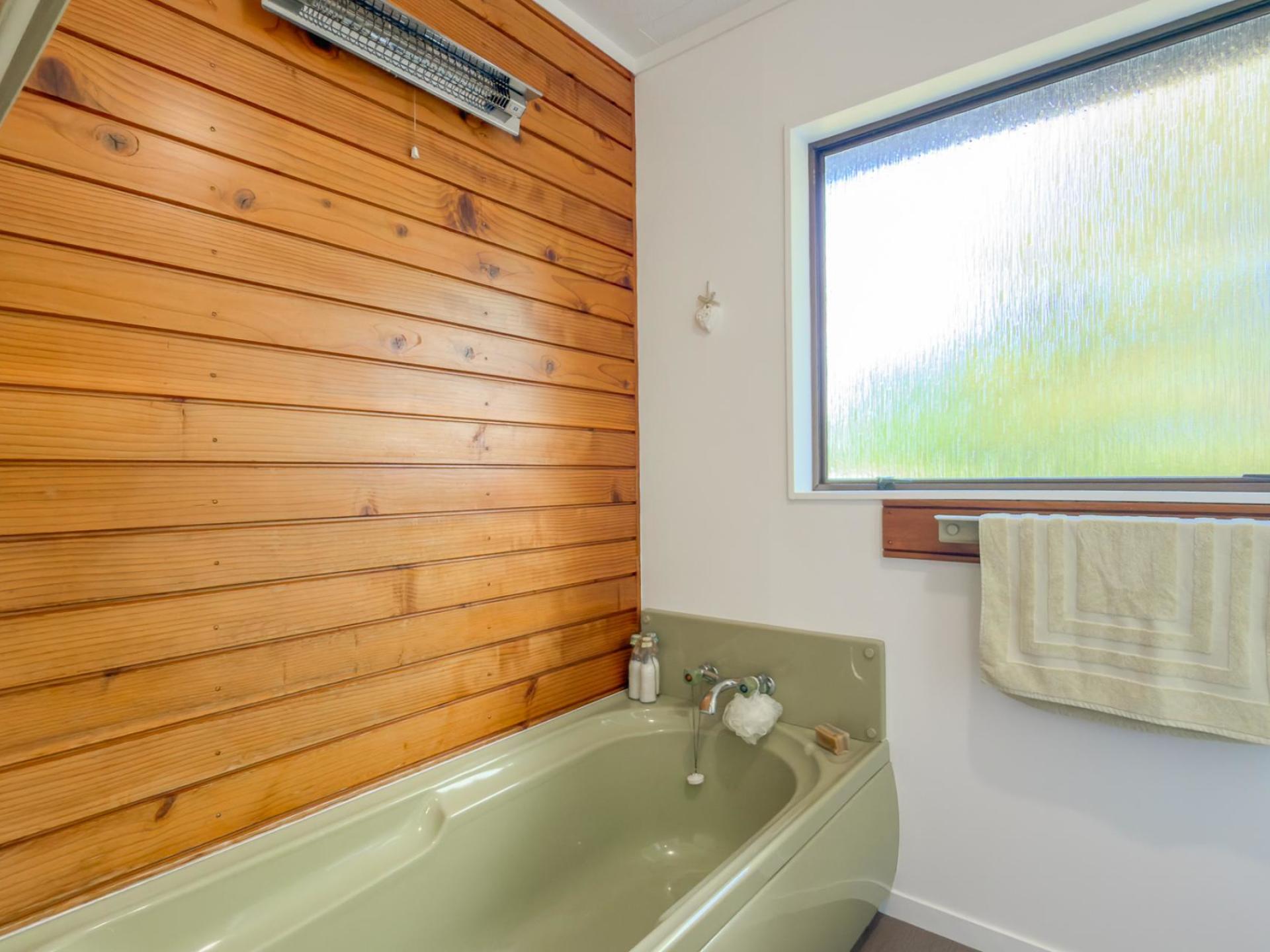 101 Mount View Road, Thames