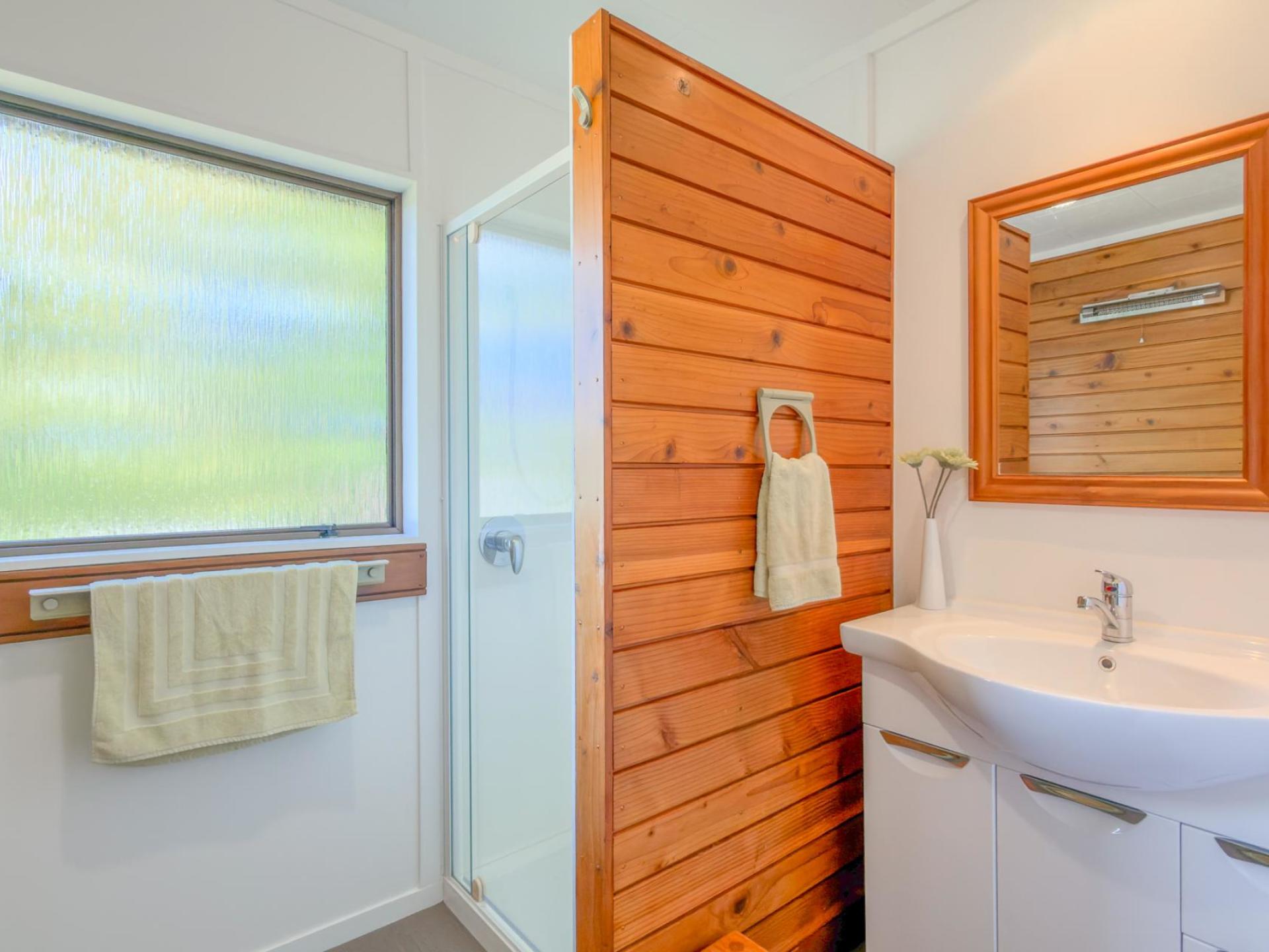 101 Mount View Road, Thames