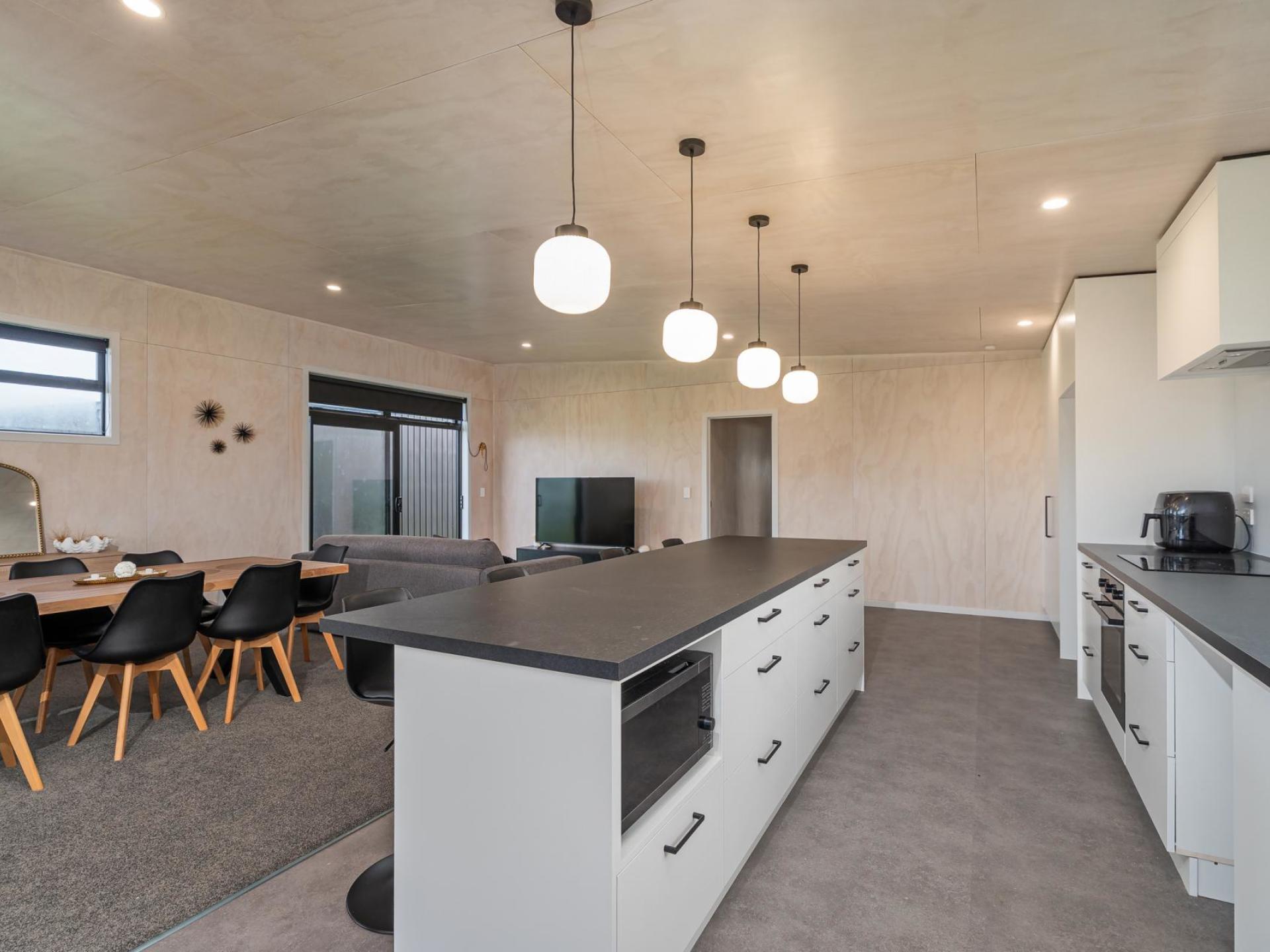 5 Riria Way, Matarangi