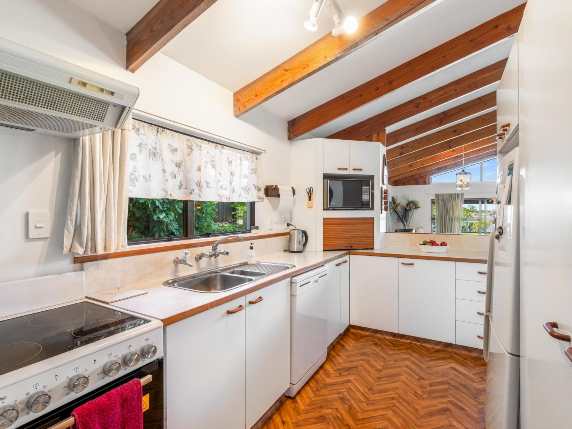 111 Main Road, Tairua