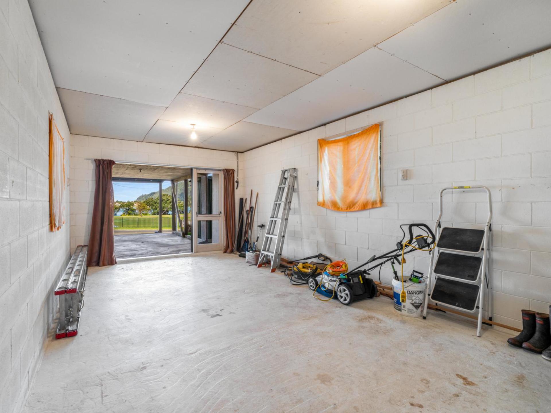 111 Main Road, Tairua