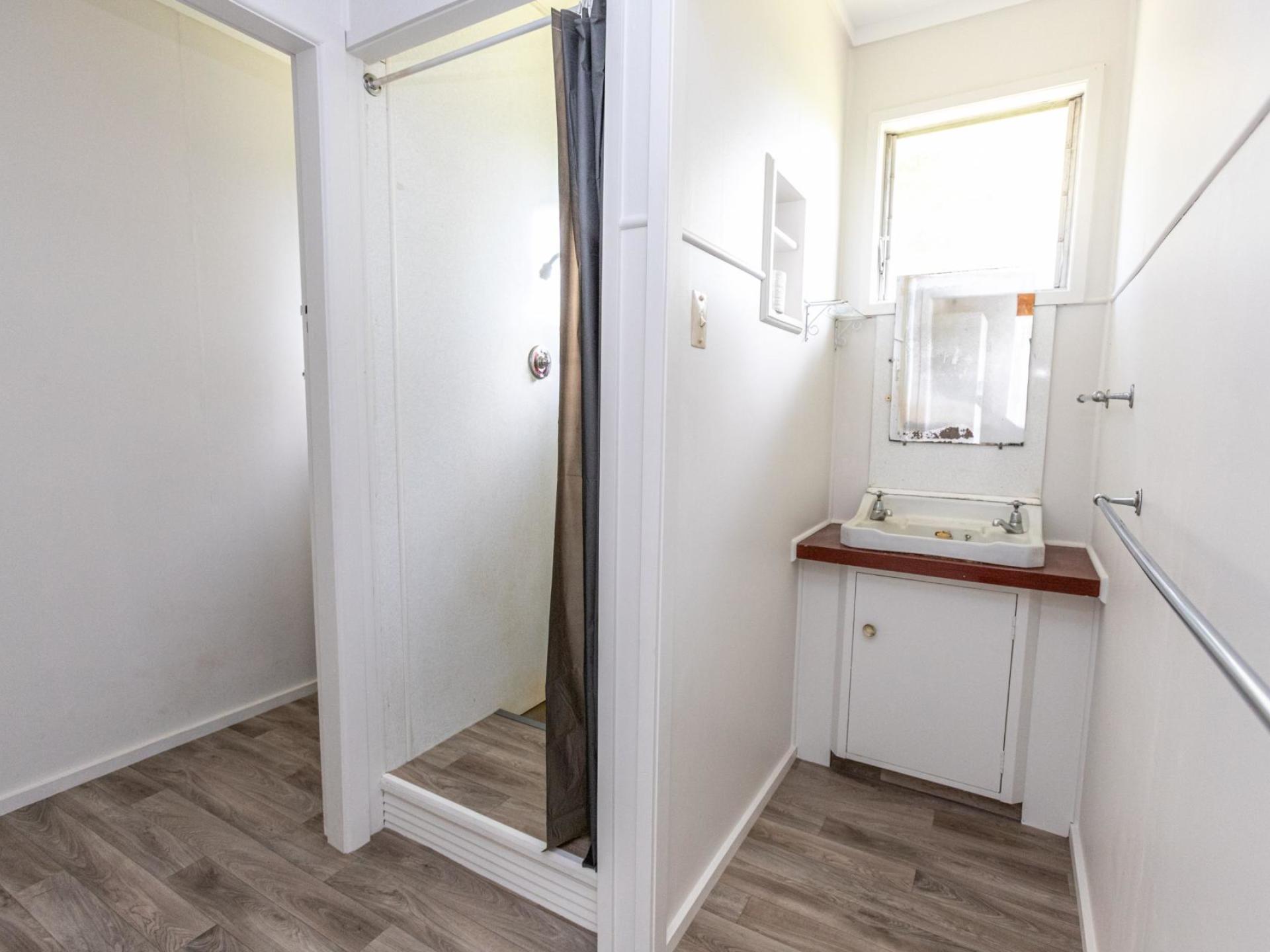 15 Albert Street, Karangahake 15 Albert Street, Karangahake