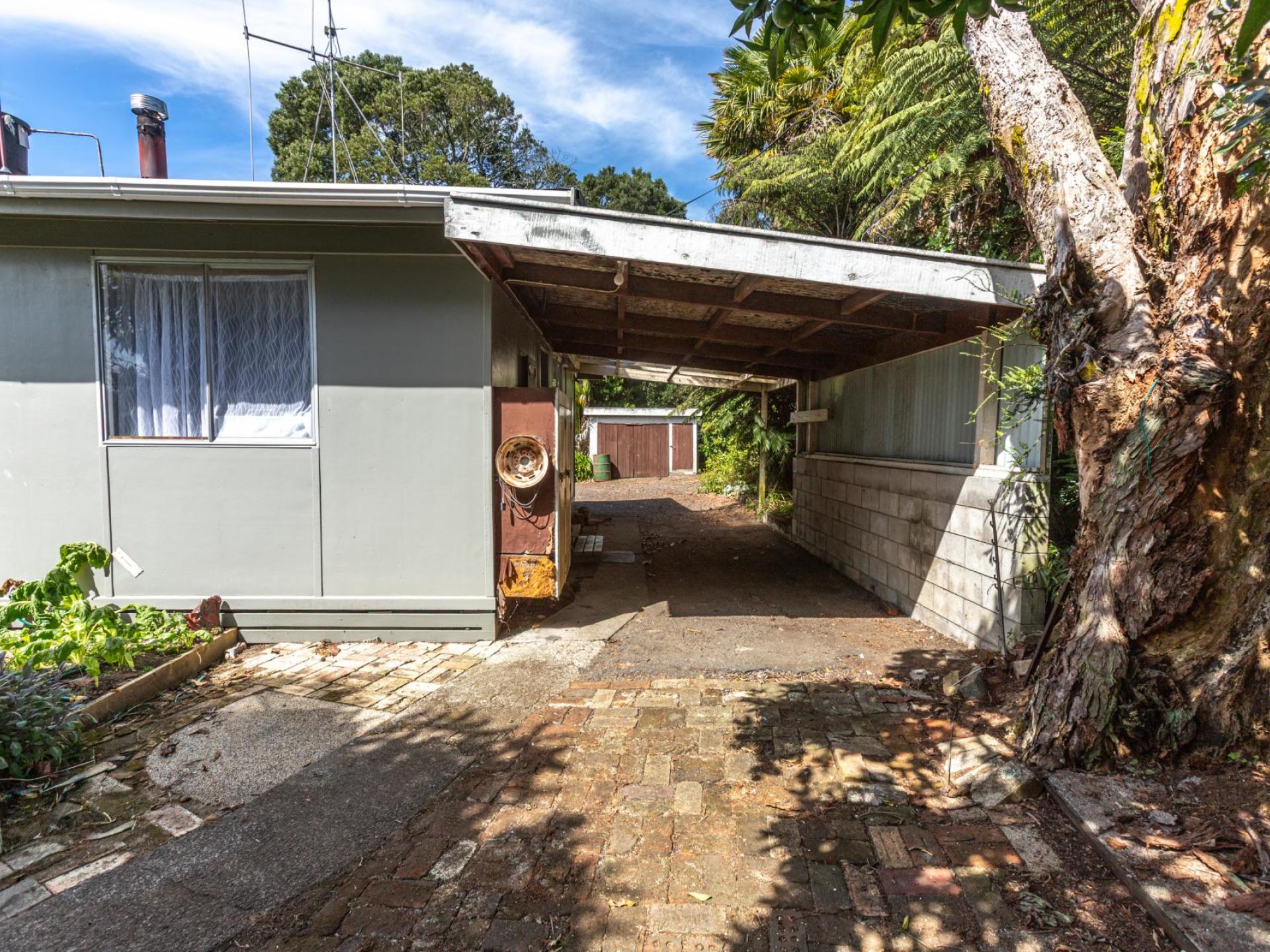 15 Albert Street, Karangahake 15 Albert Street, Karangahake