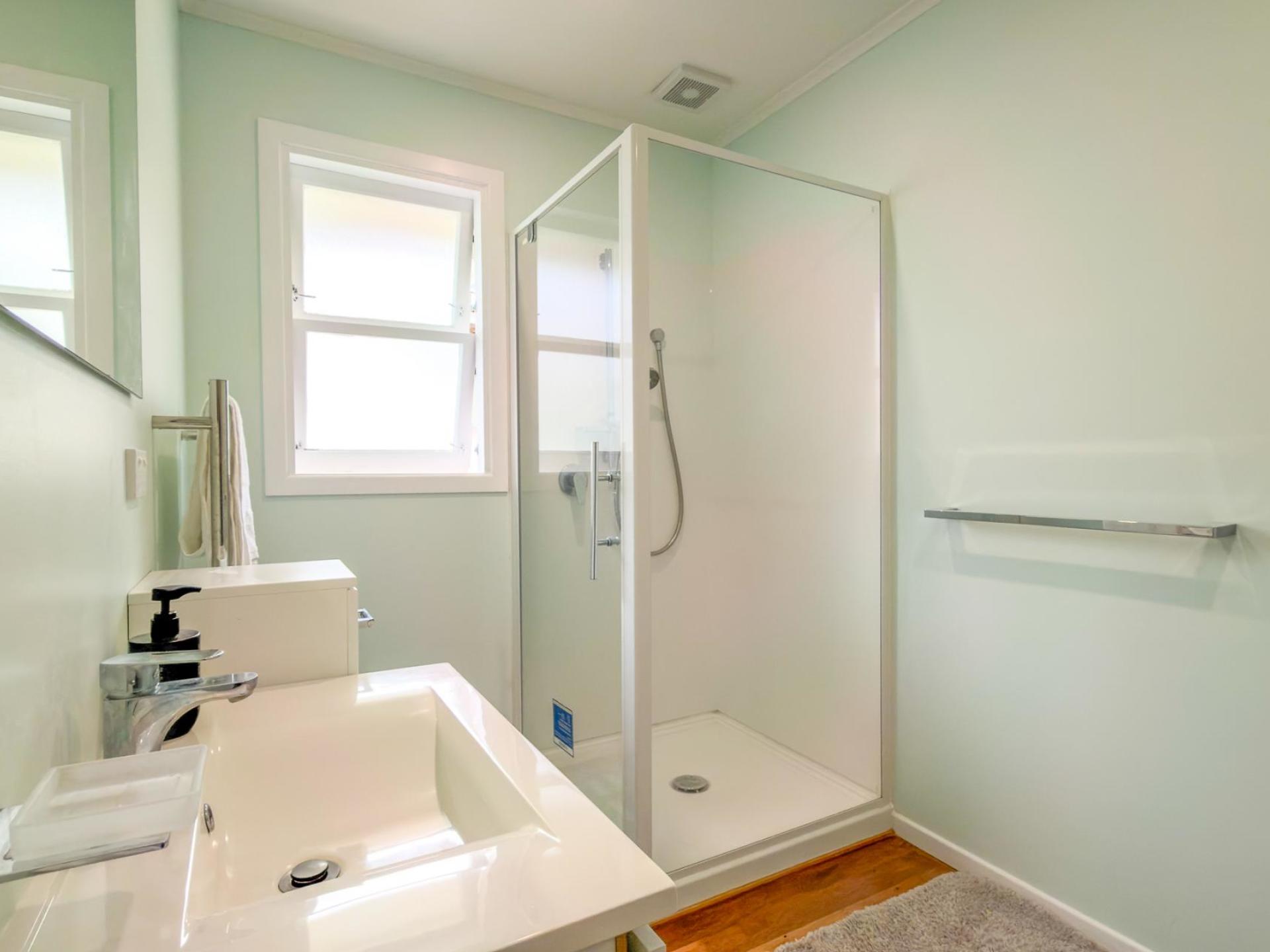 216 Tony Avenue, Thames