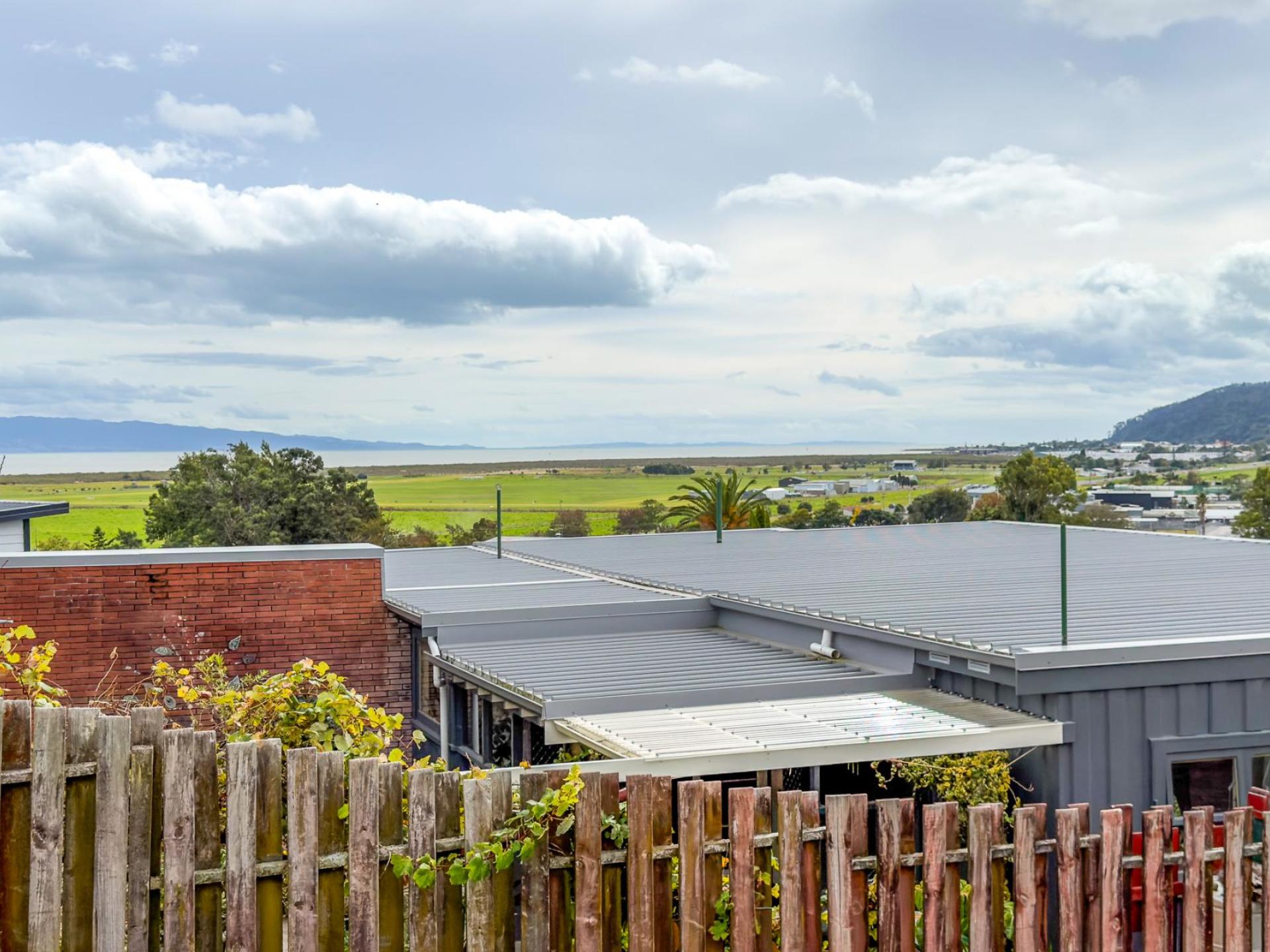 216 Tony Avenue, Thames