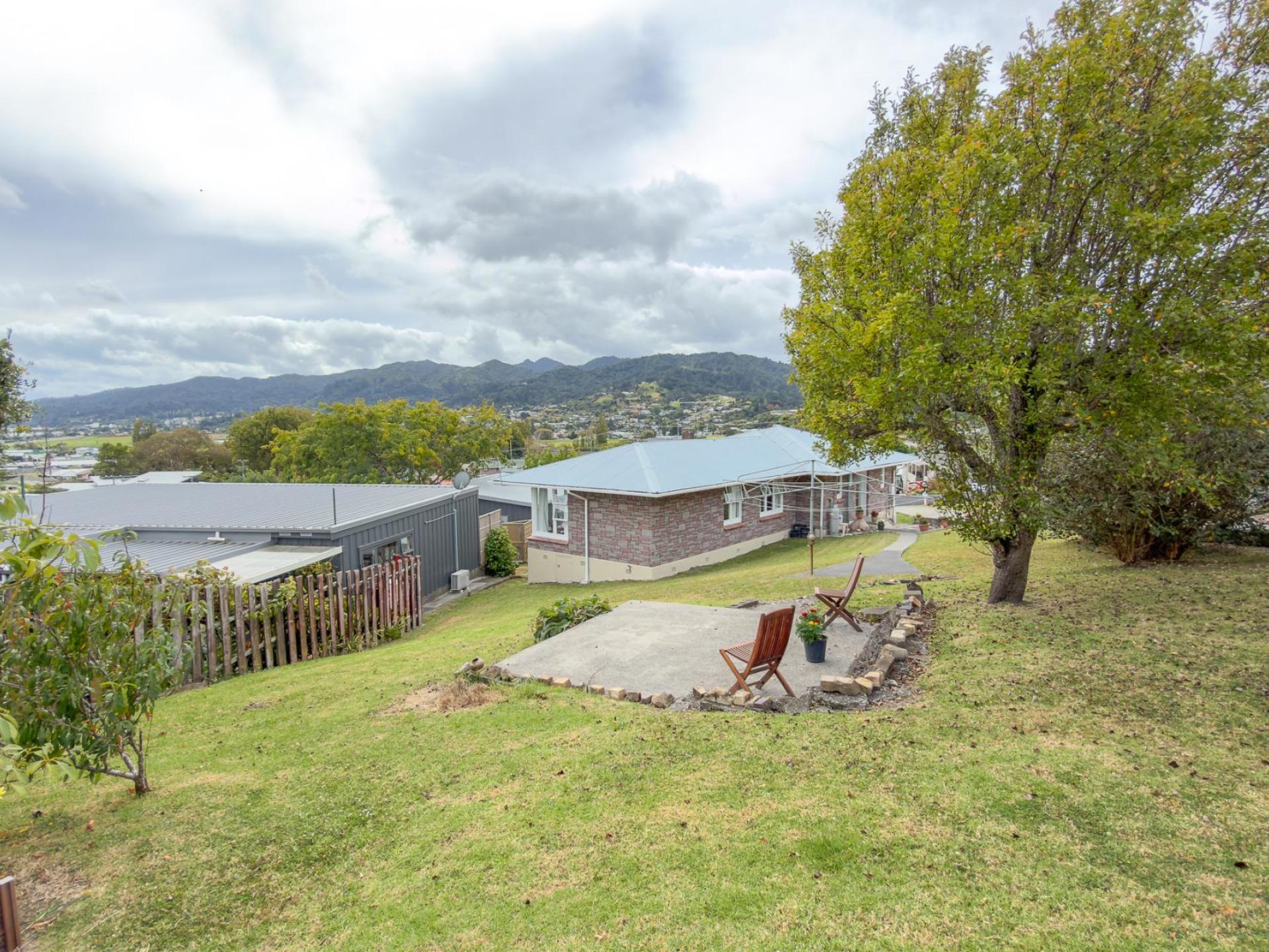 216 Tony Avenue, Thames