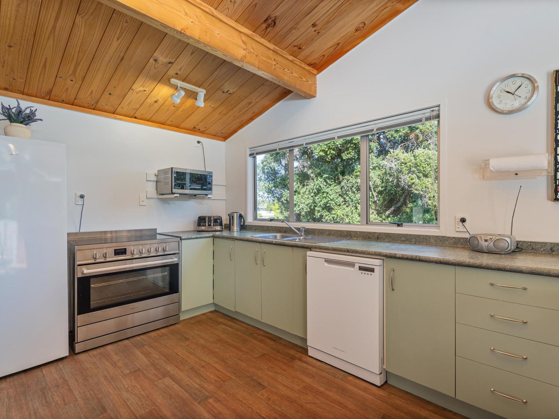 32 McCall Ave, Pauanui