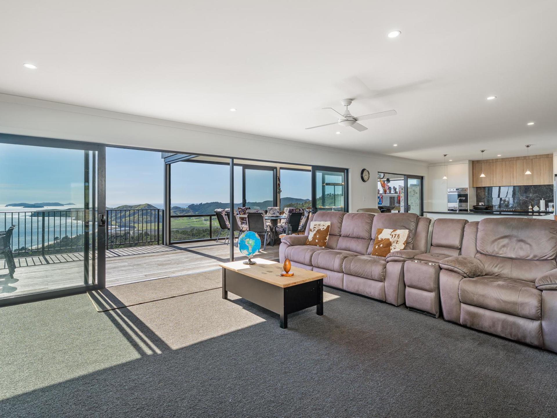 212 Black Jack Road, Kuaotunu