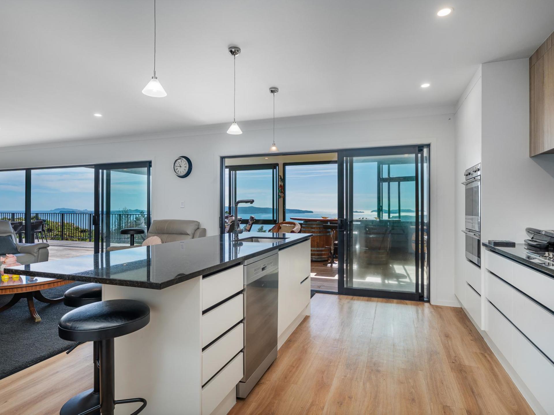 212 Black Jack Road, Kuaotunu