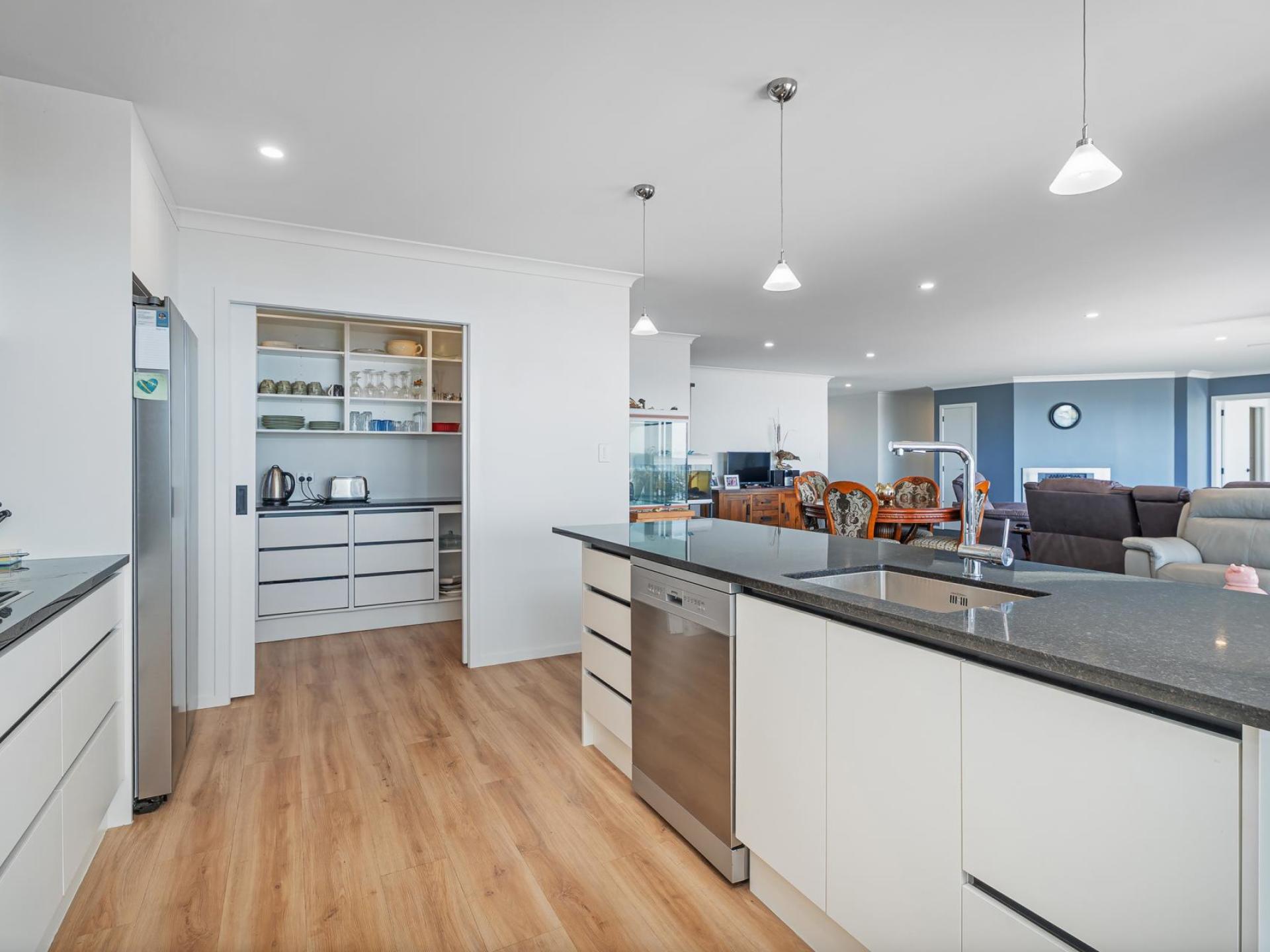 212 Black Jack Road, Kuaotunu