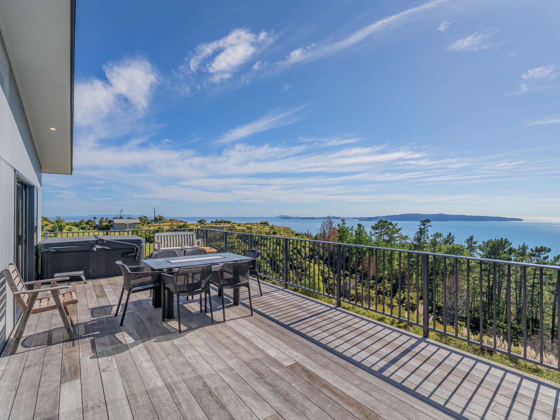 212 Black Jack Road, Kuaotunu