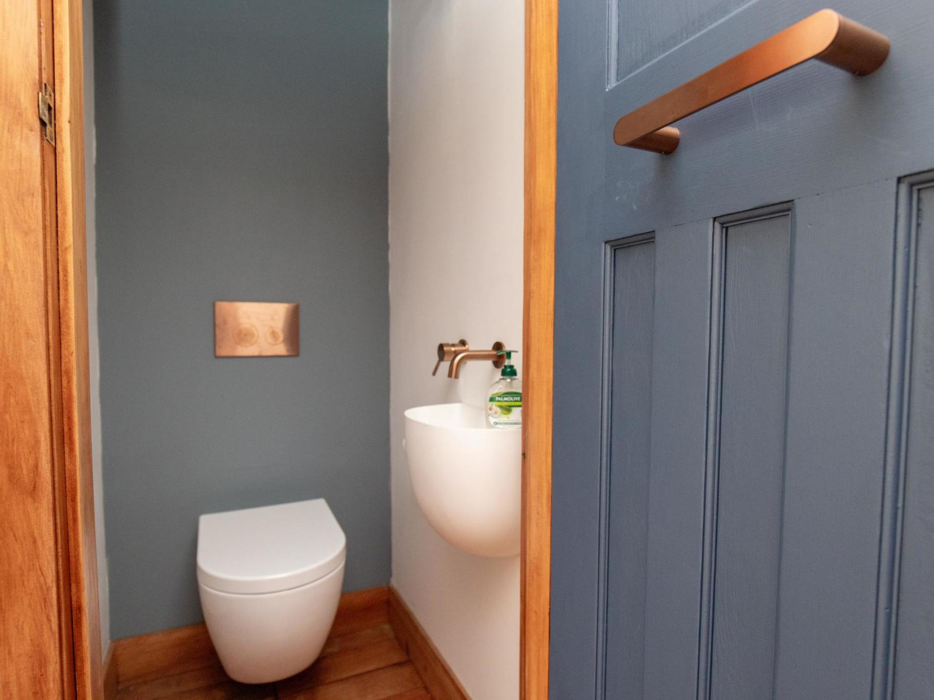 681 State Highway 25, Waitakaruru