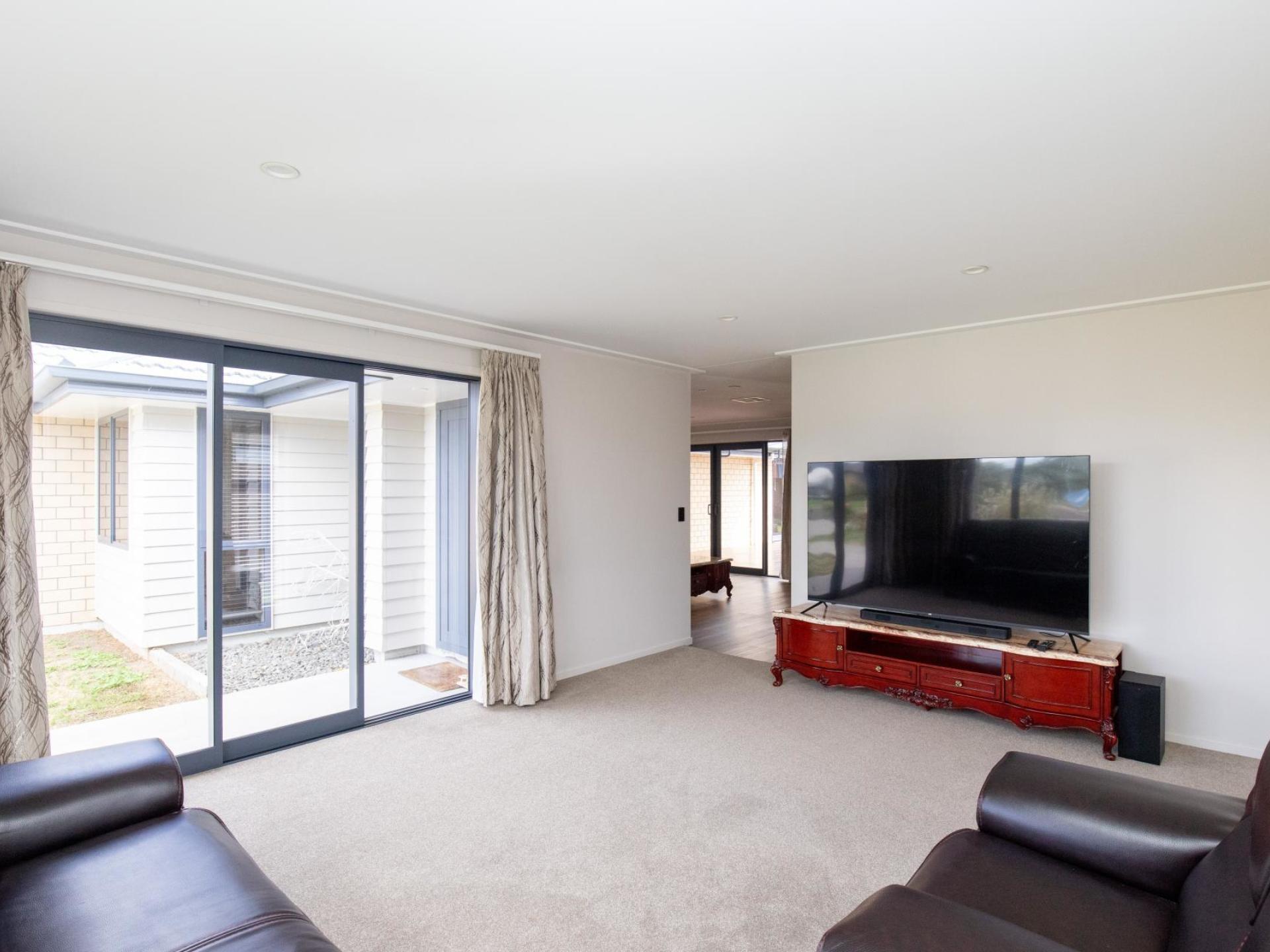 27 Costello Drive, Ngatea