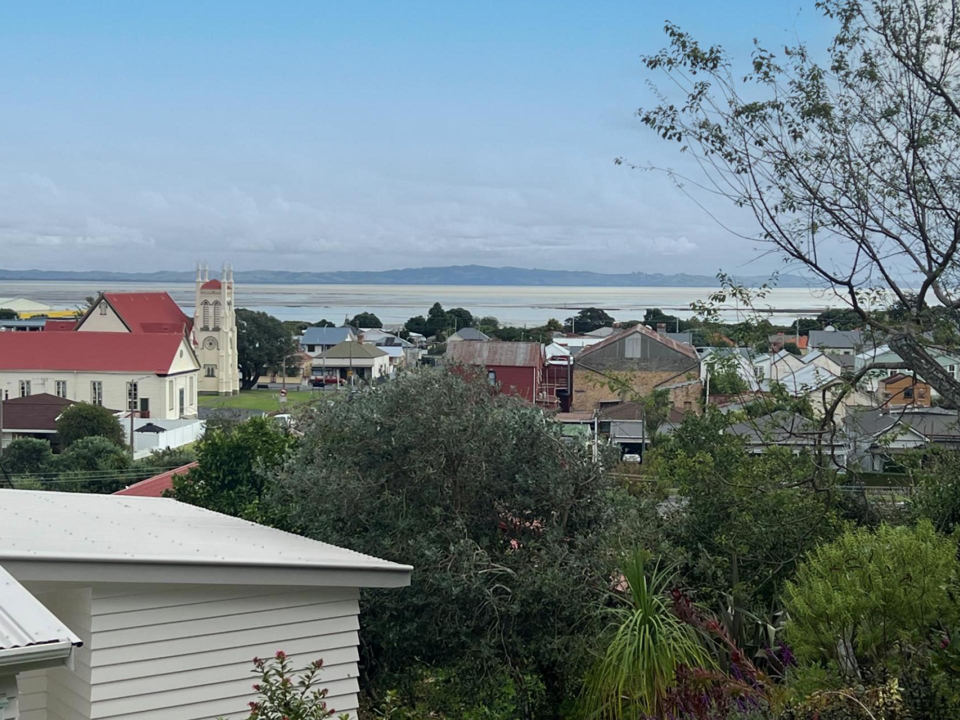 100 Vanguard Street, Thames