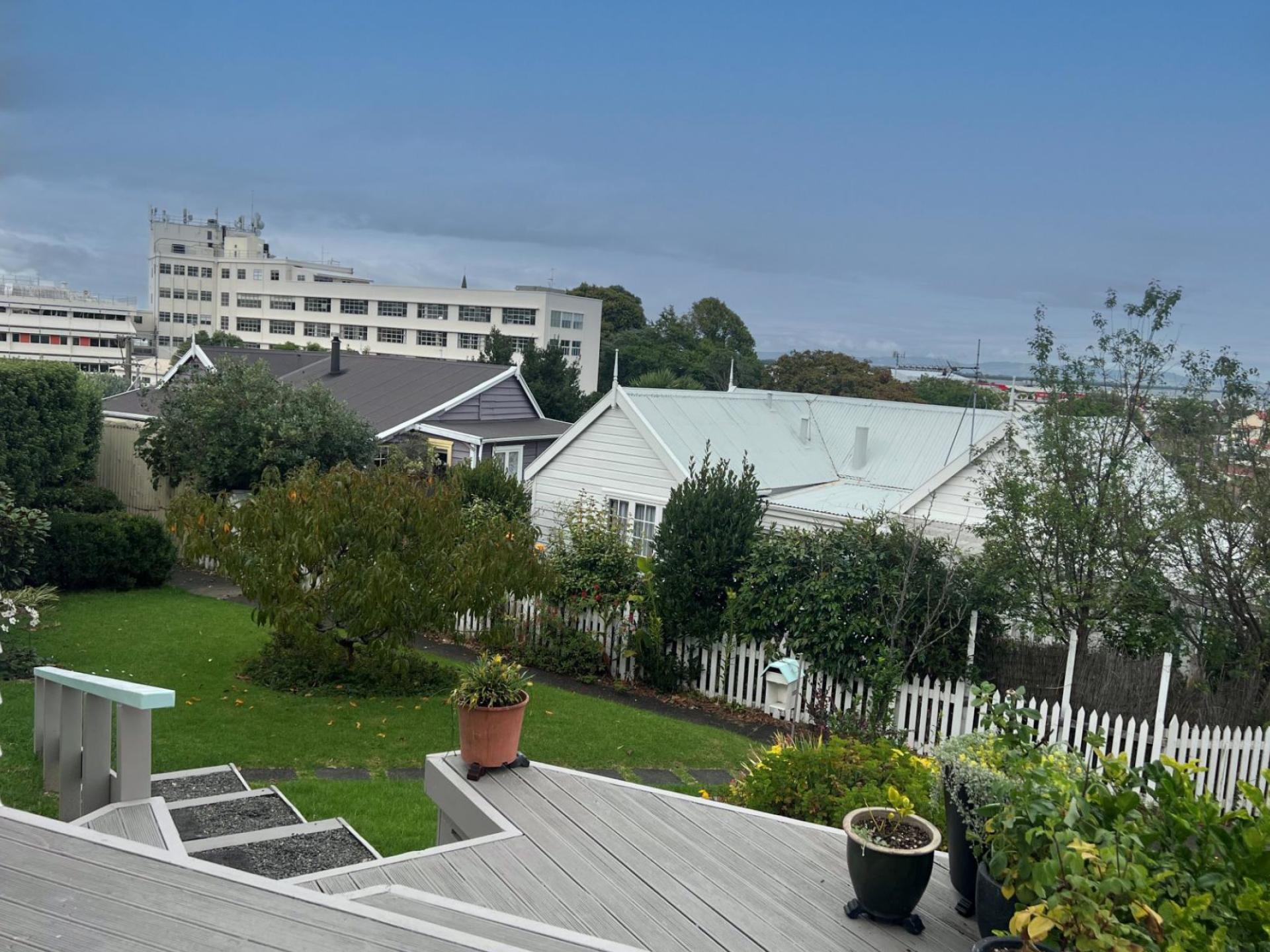 100 Vanguard Street, Thames