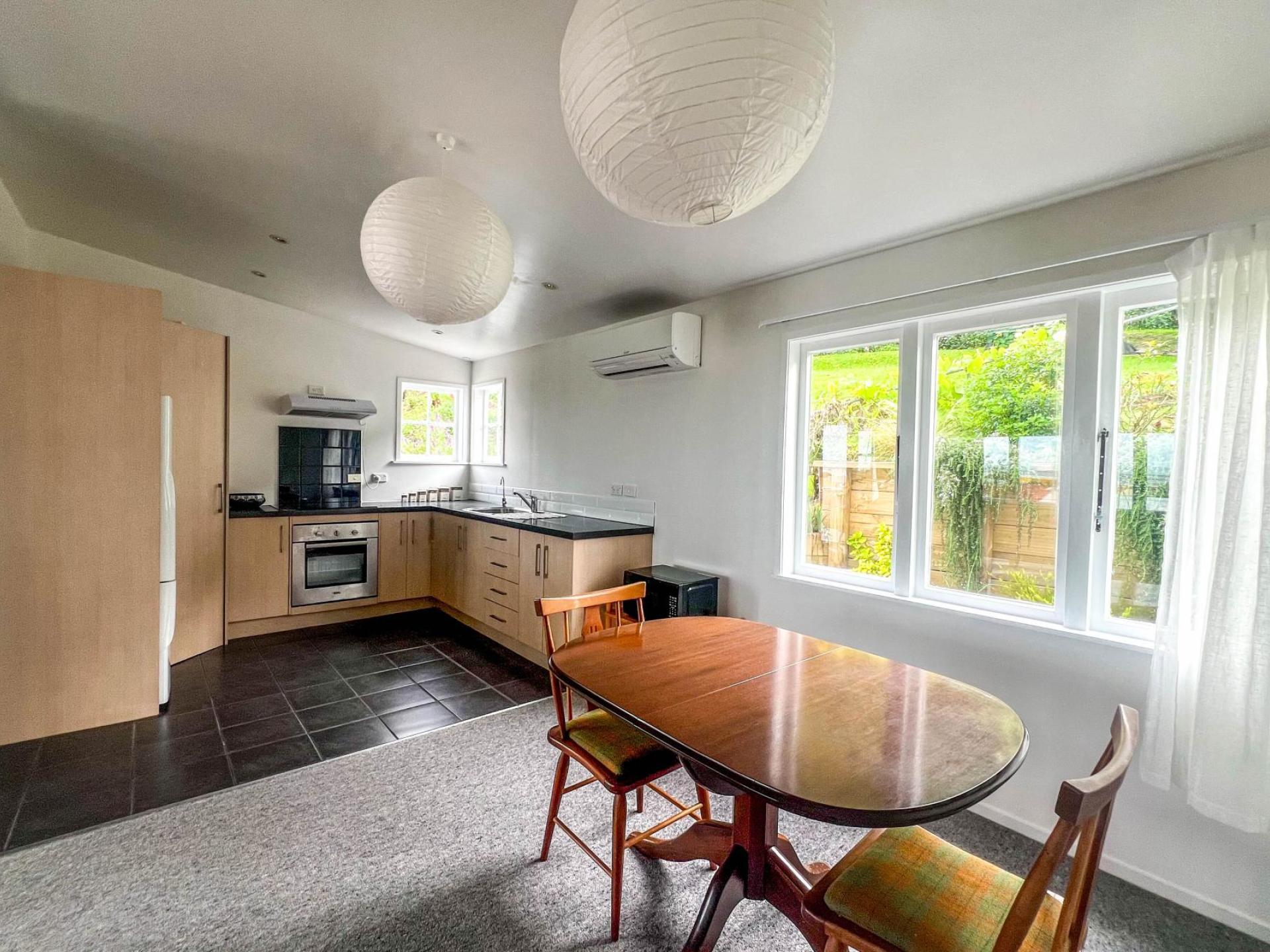 100 Vanguard Street, Thames