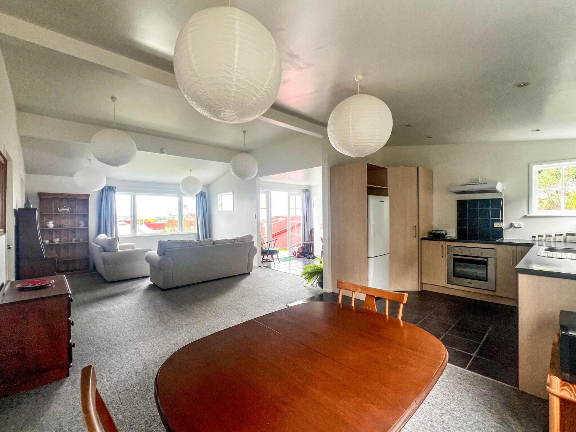 100 Vanguard Street, Thames