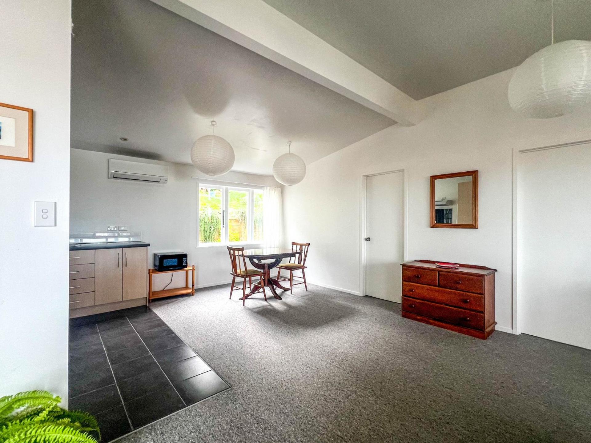 100 Vanguard Street, Thames