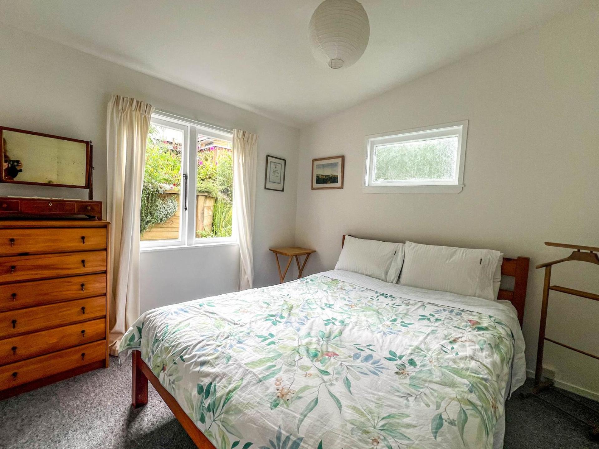 100 Vanguard Street, Thames