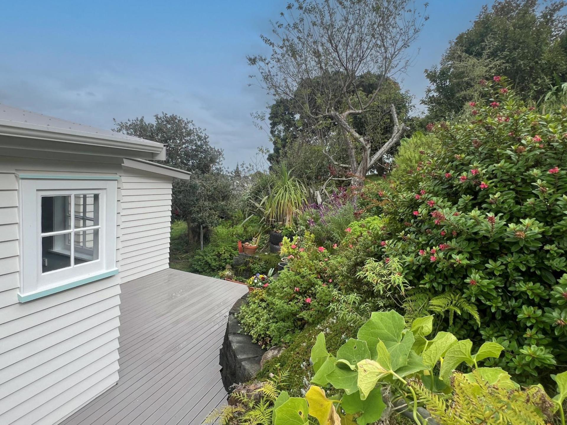 100 Vanguard Street, Thames