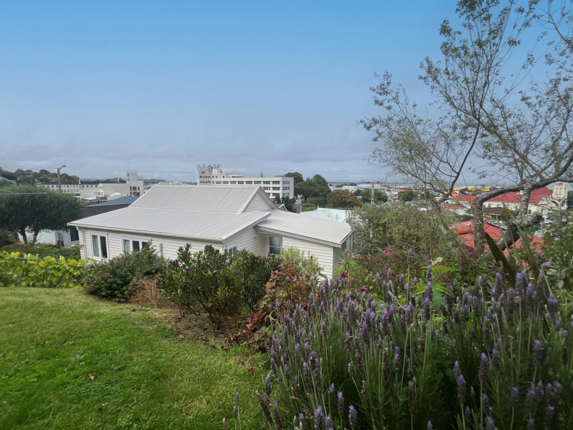 100 Vanguard Street, Thames