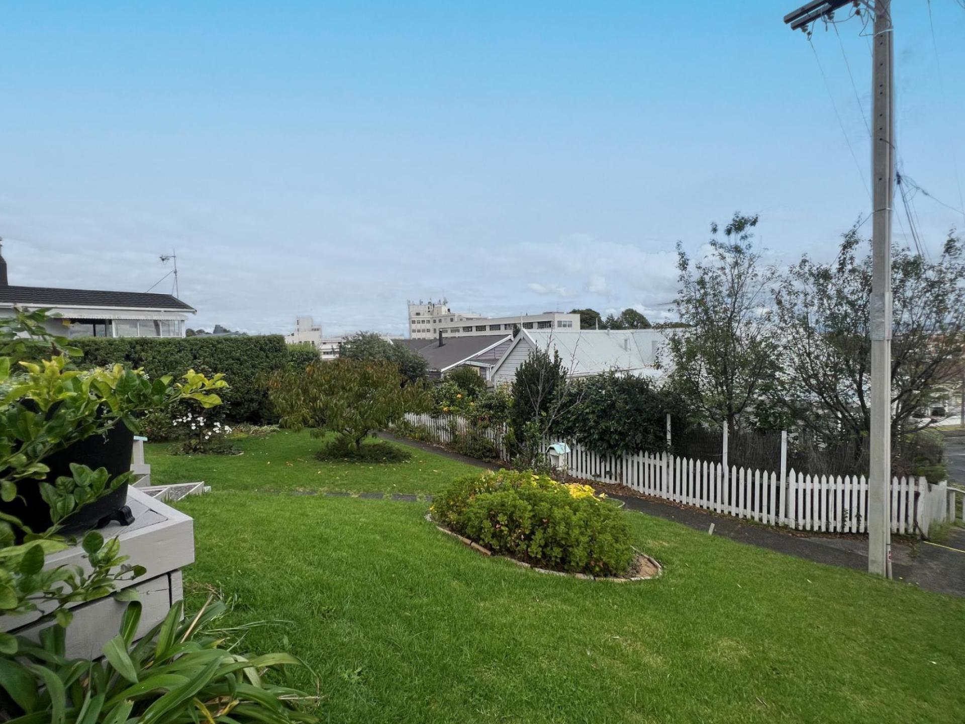 100 Vanguard Street, Thames