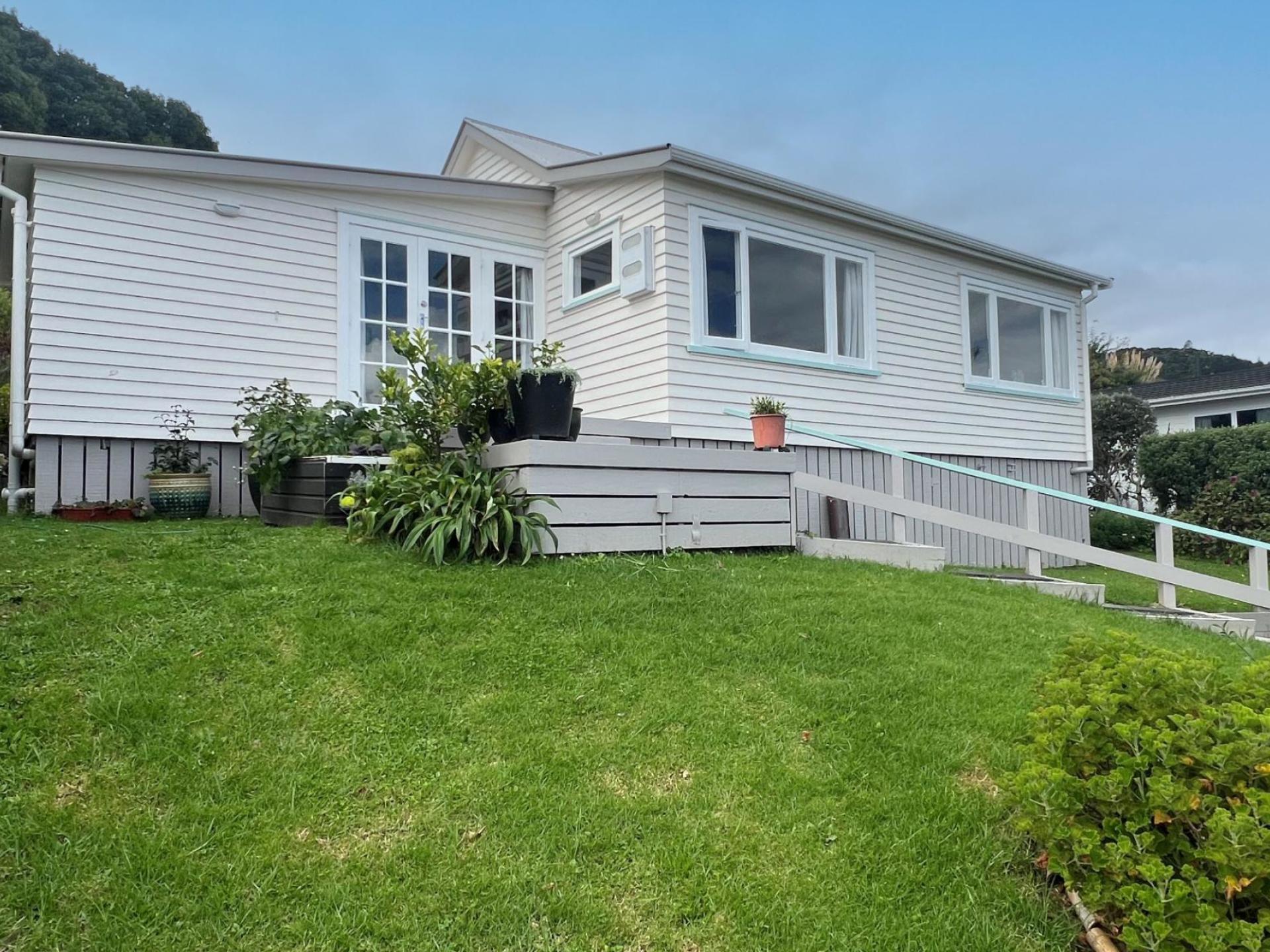 100 Vanguard Street, Thames