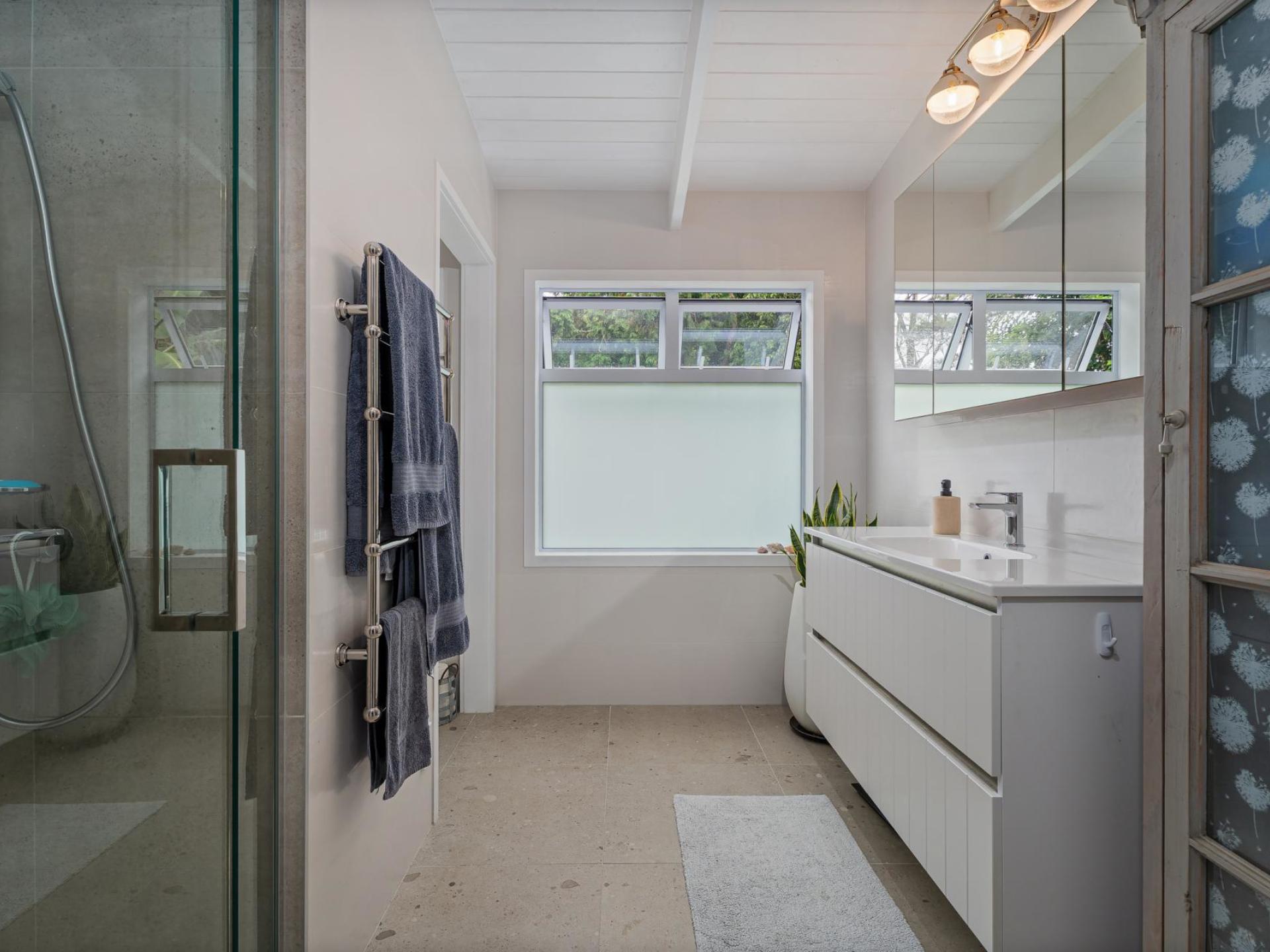 17 Cemetery Road, Kuaotunu