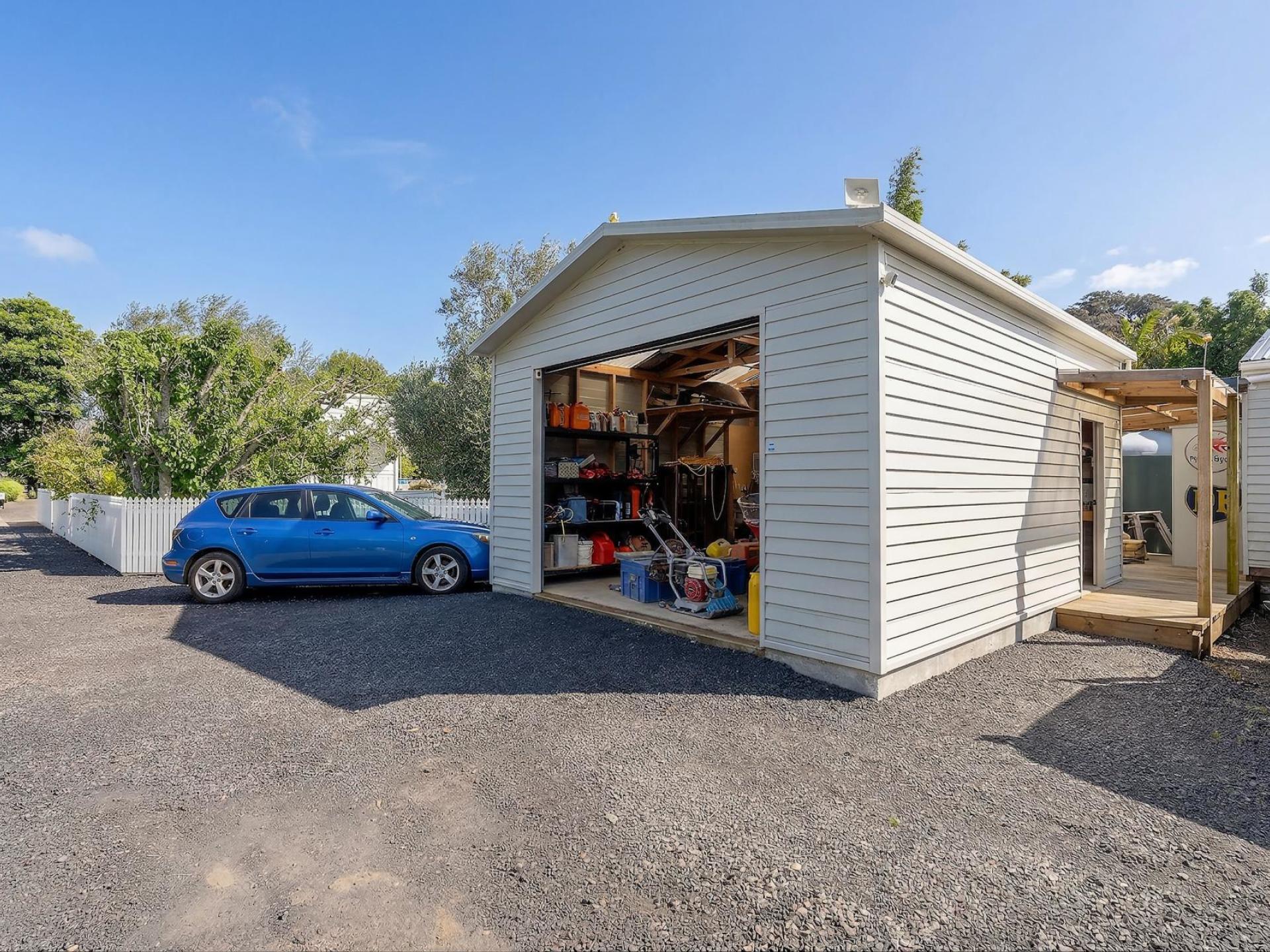 17 Cemetery Road, Kuaotunu