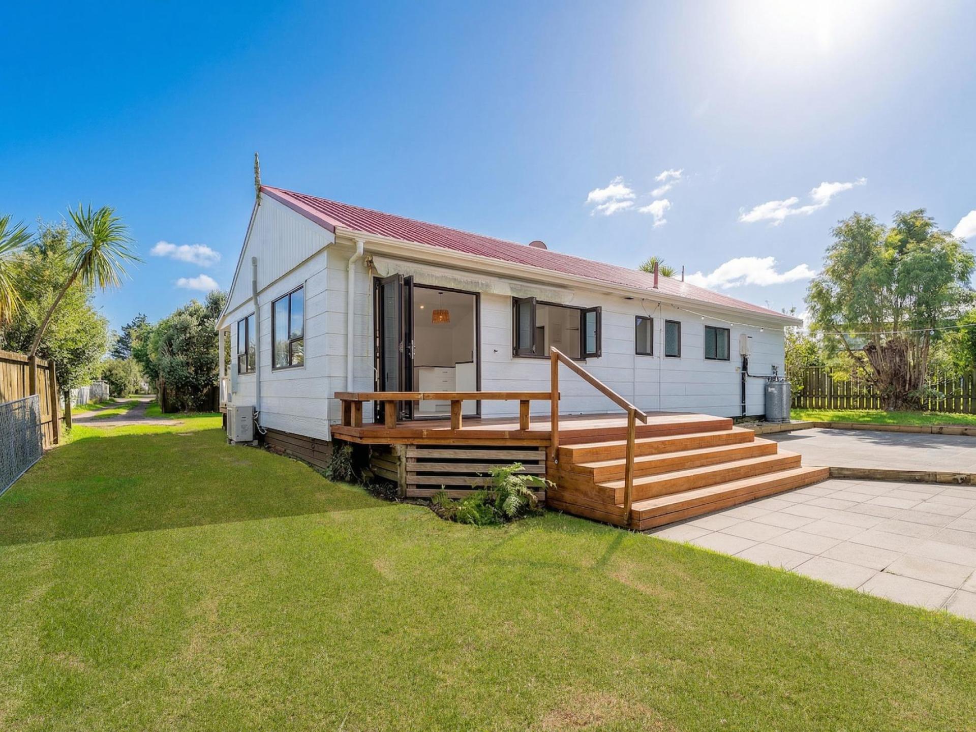 110 Kenwood Drive, Matarangi