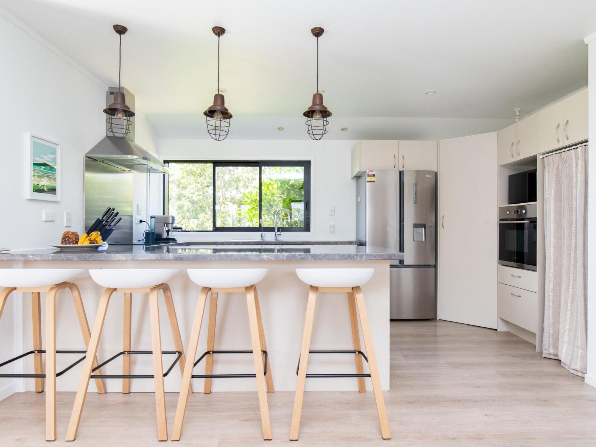 230 Central Road North, Waitakaruru