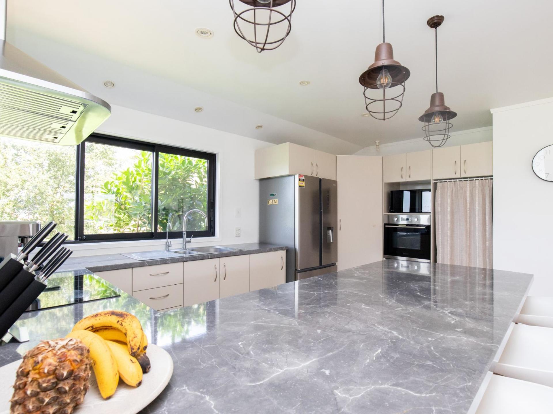 230 Central Road North, Waitakaruru