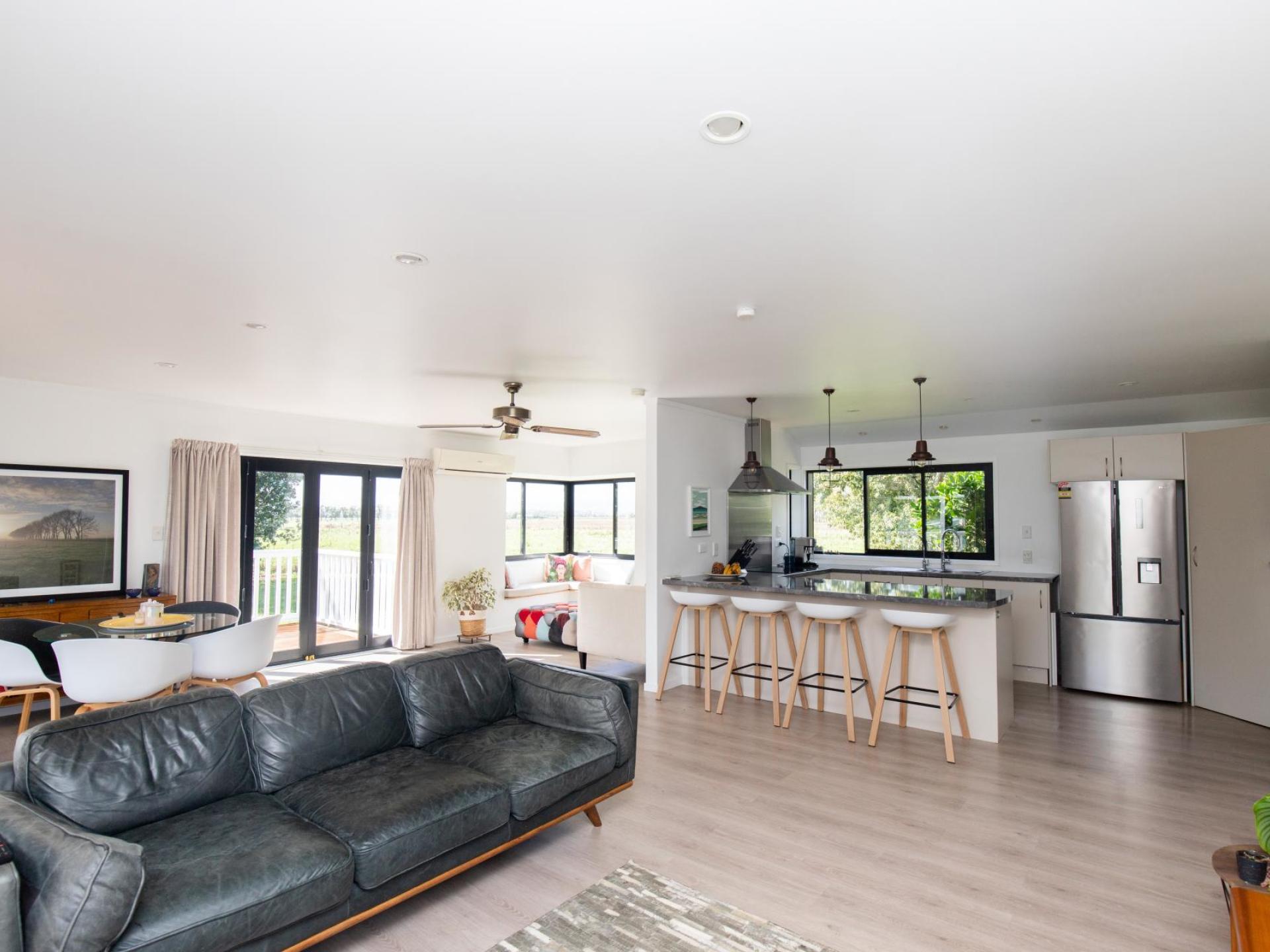 230 Central Road North, Waitakaruru