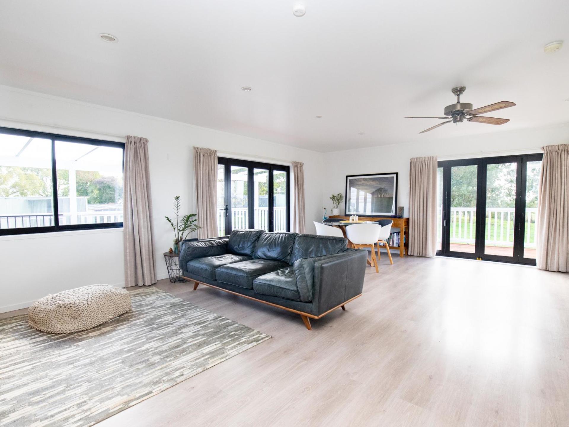 230 Central Road North, Waitakaruru