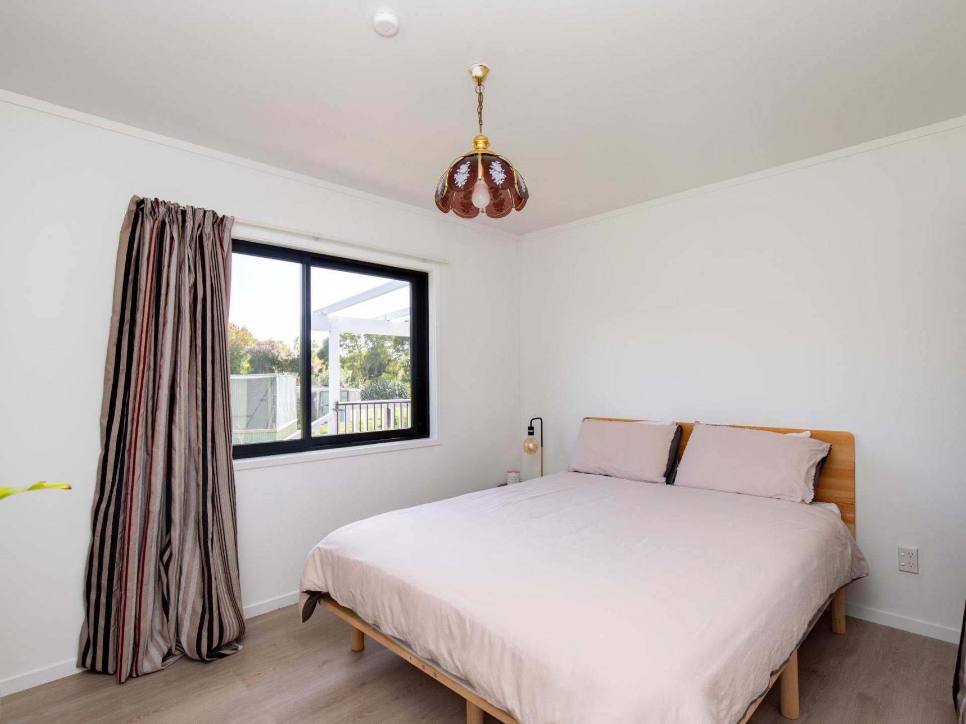 230 Central Road North, Waitakaruru