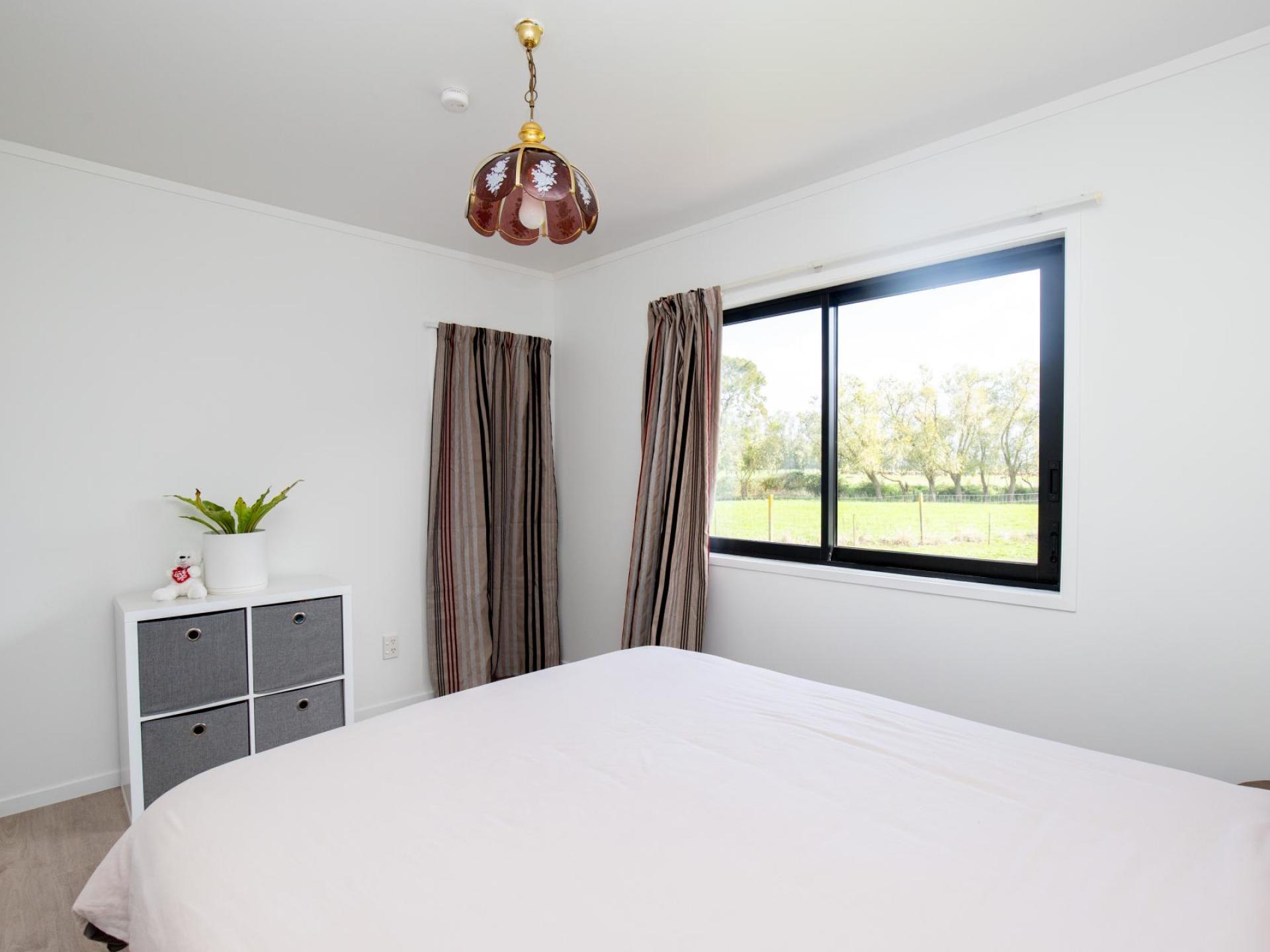 230 Central Road North, Waitakaruru