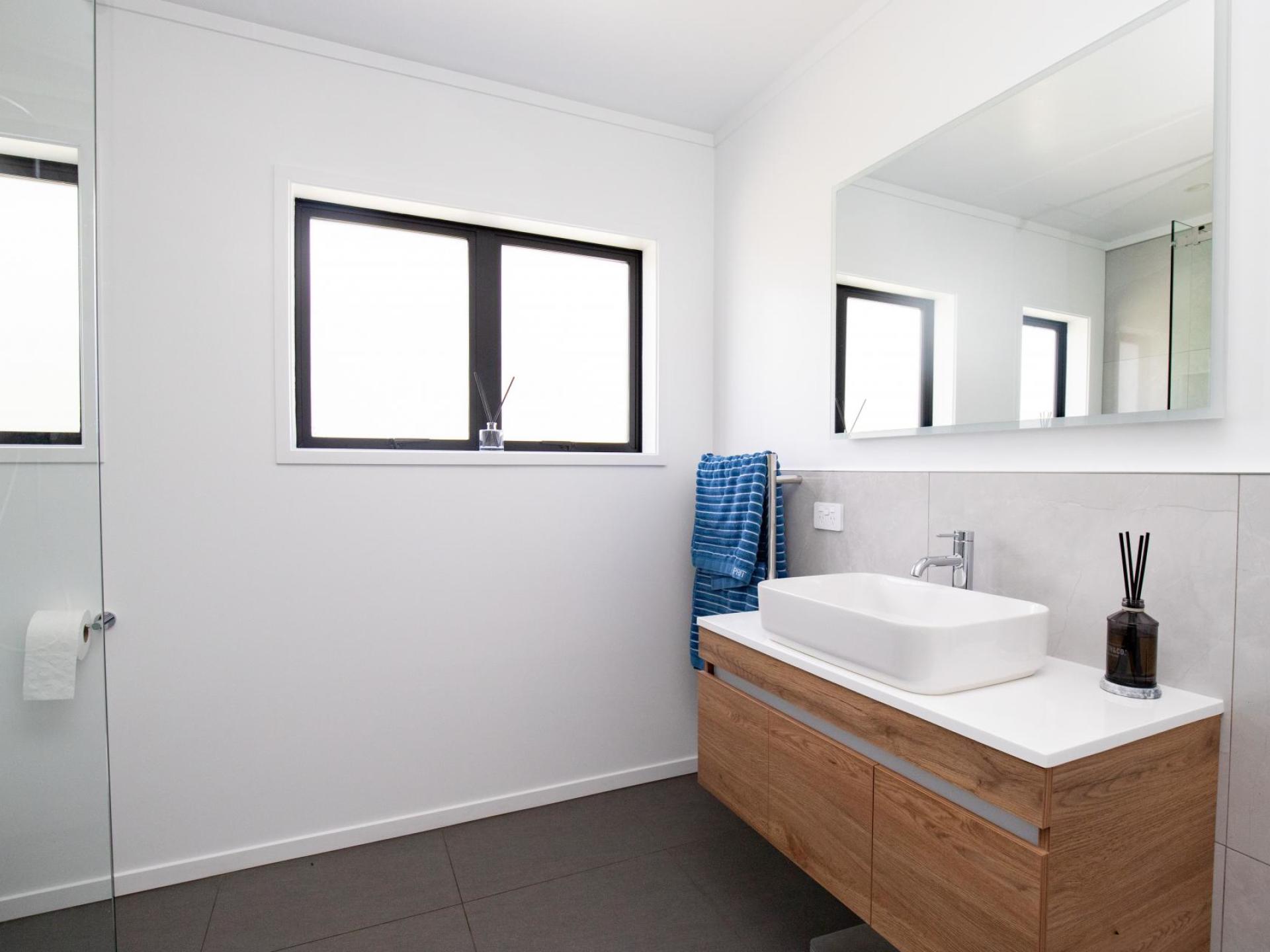 230 Central Road North, Waitakaruru