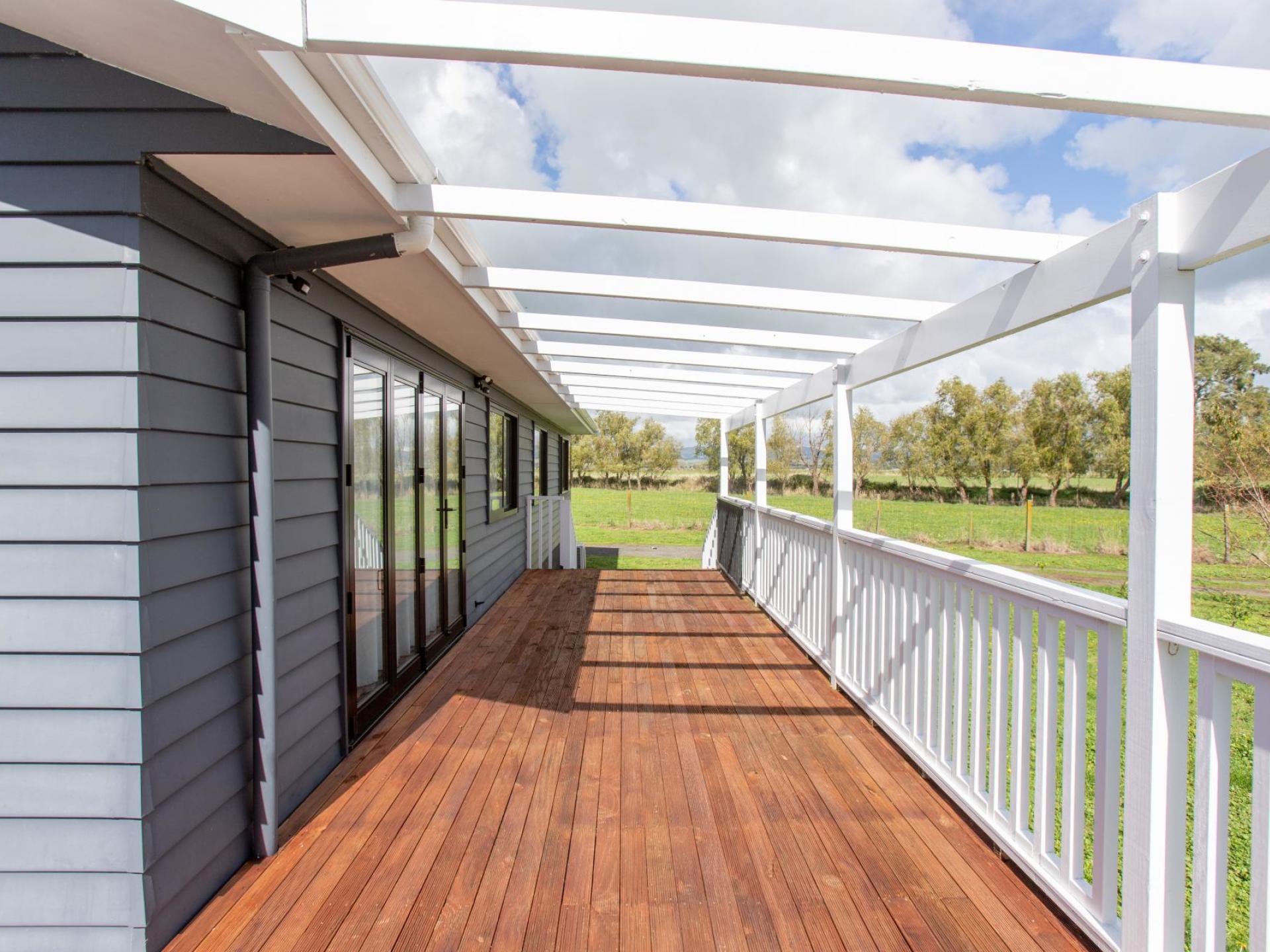 230 Central Road North, Waitakaruru