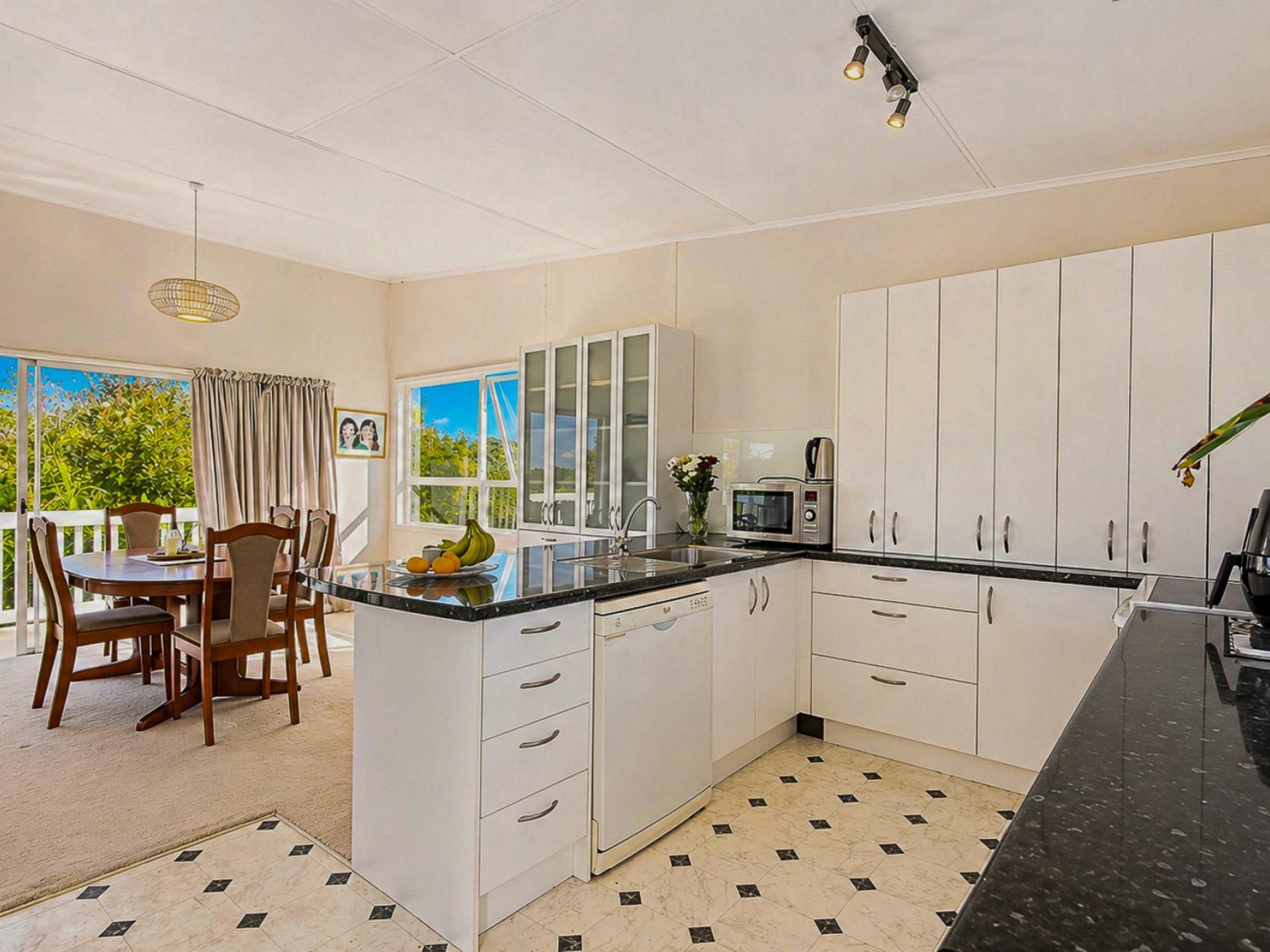 112 Kuranui Street, Thames