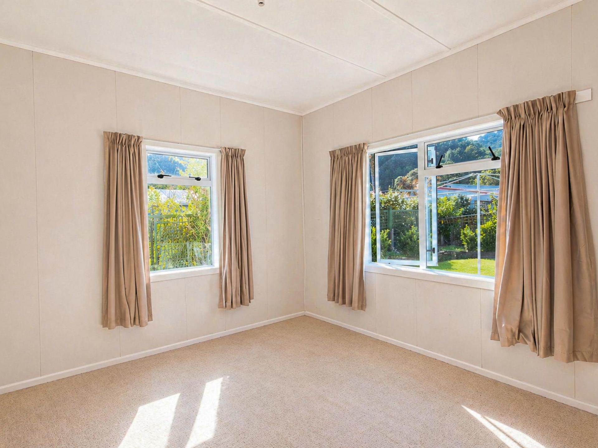 112 Kuranui Street, Thames