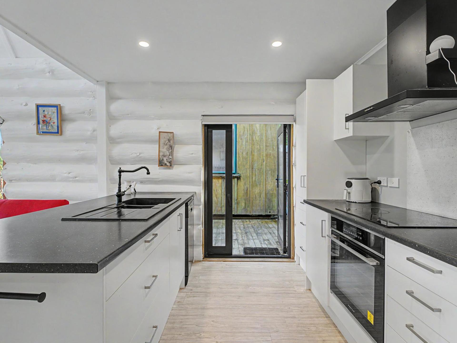Unit 15, 600 Hikuai Settlement Road, Duck Creek