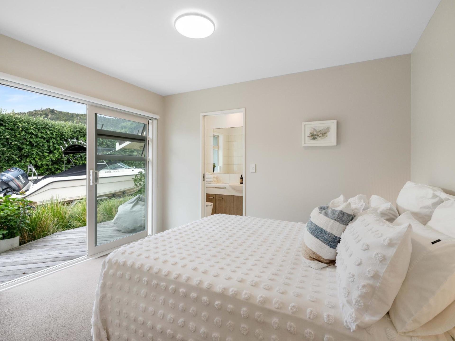 220 Kenwood Drive, Matarangi