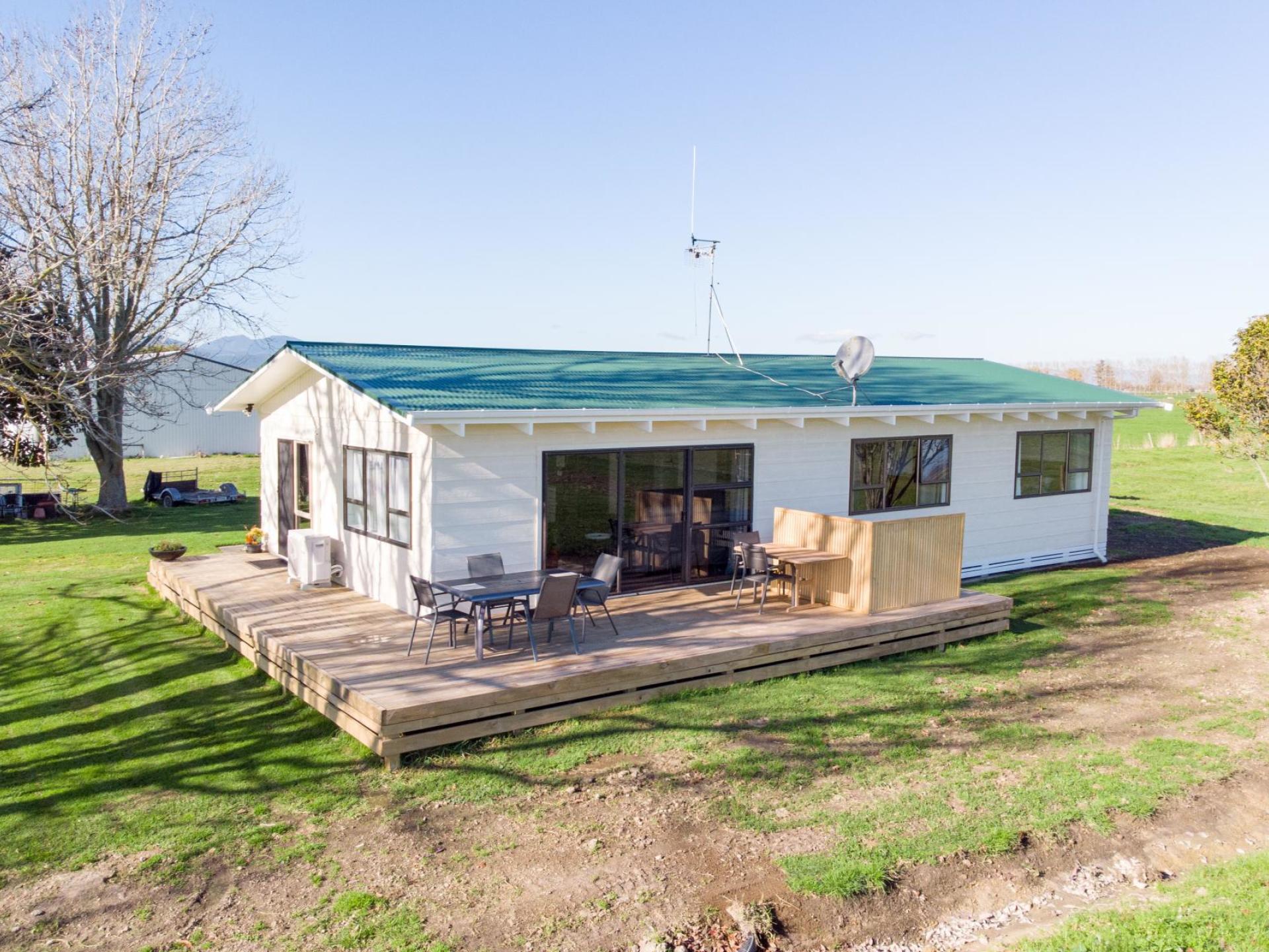 2080 State Highway 25, Orongo