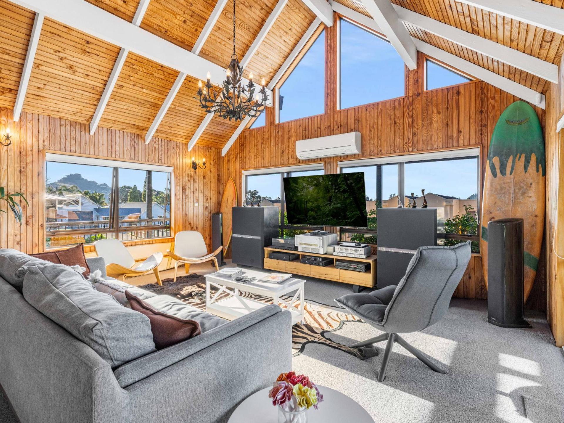 8 Grey Avenue, Tairua
