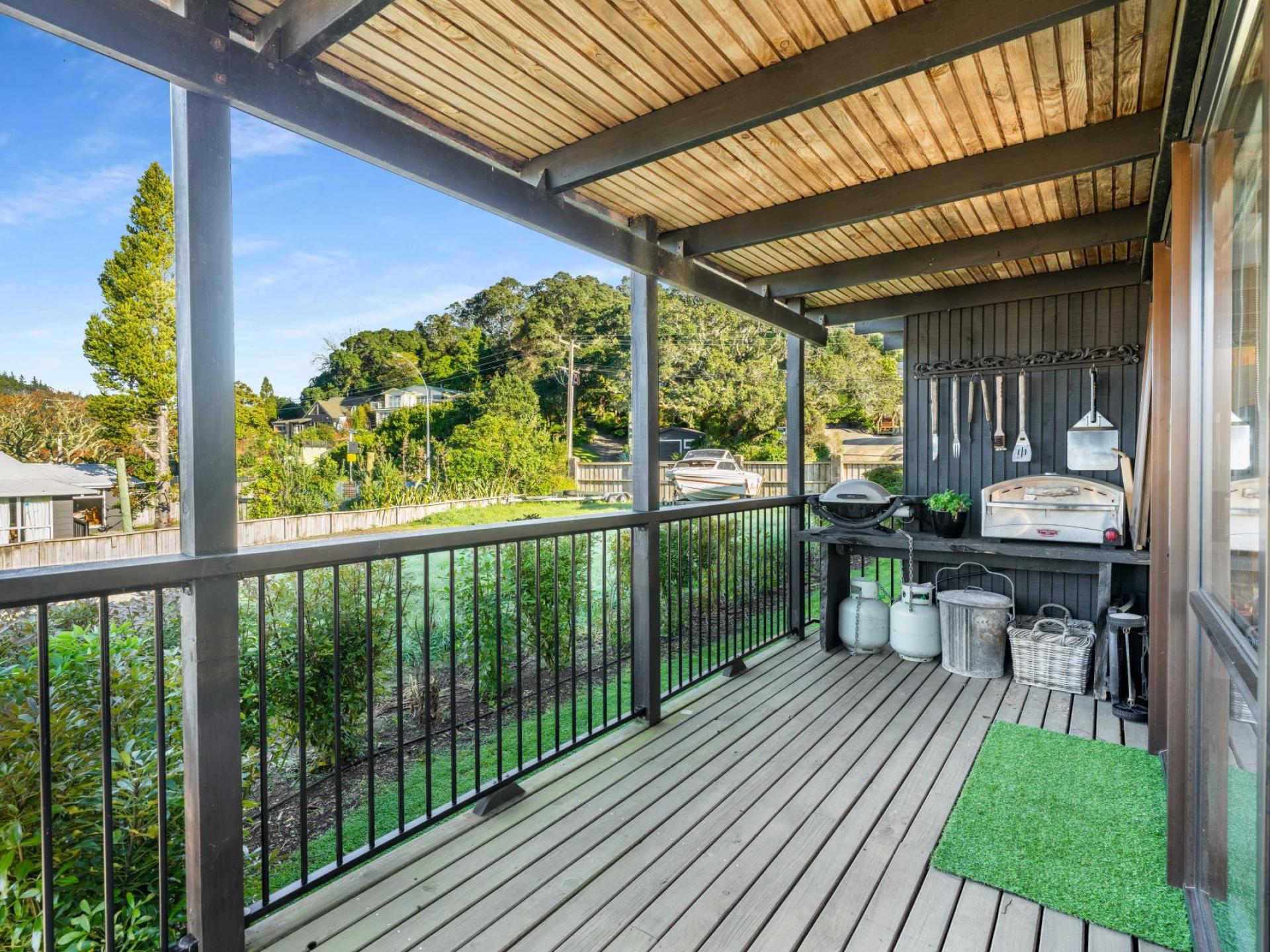 8 Grey Avenue, Tairua