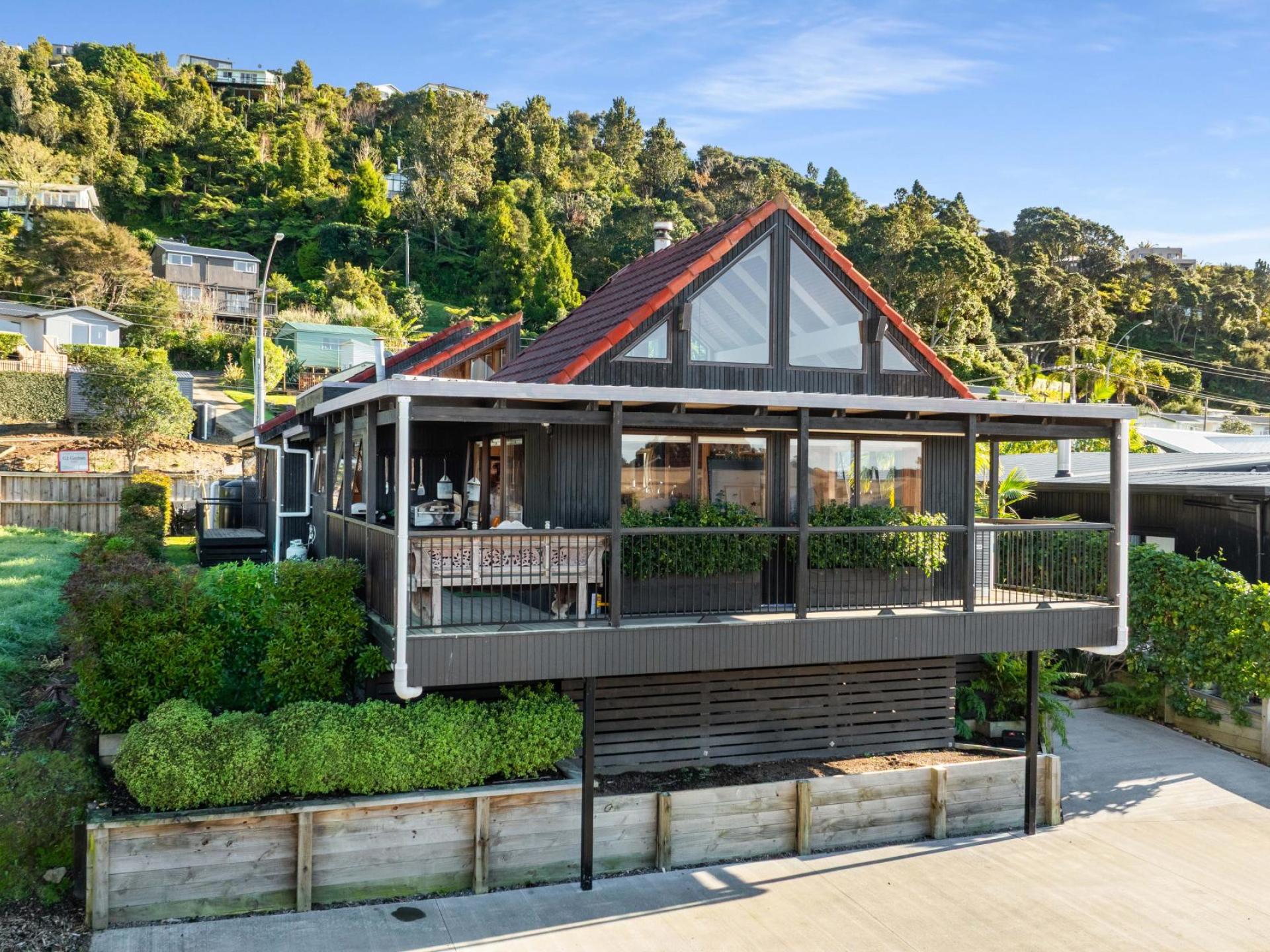 8 Grey Avenue, Tairua