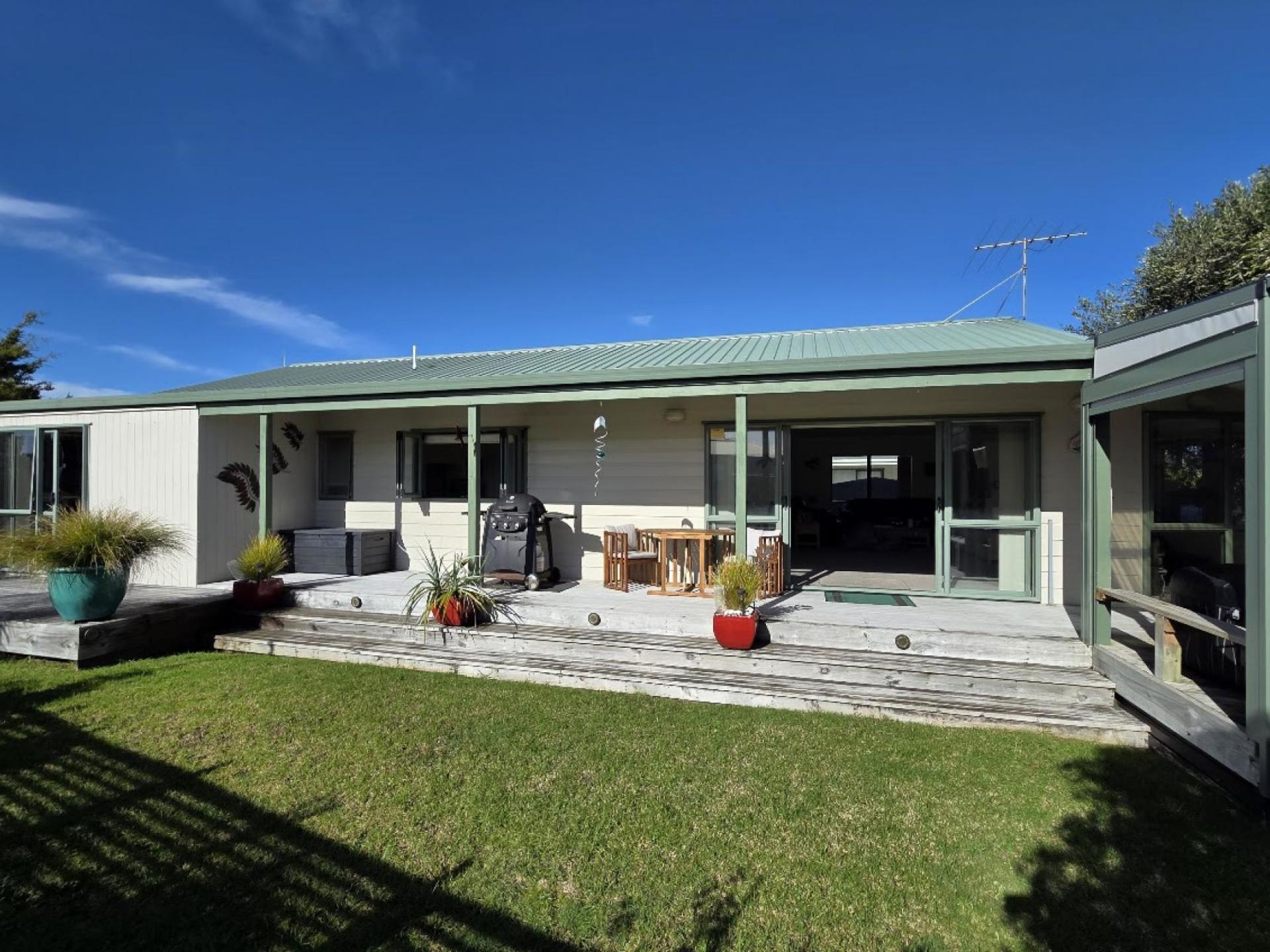 105 Castle View Road, Matarangi