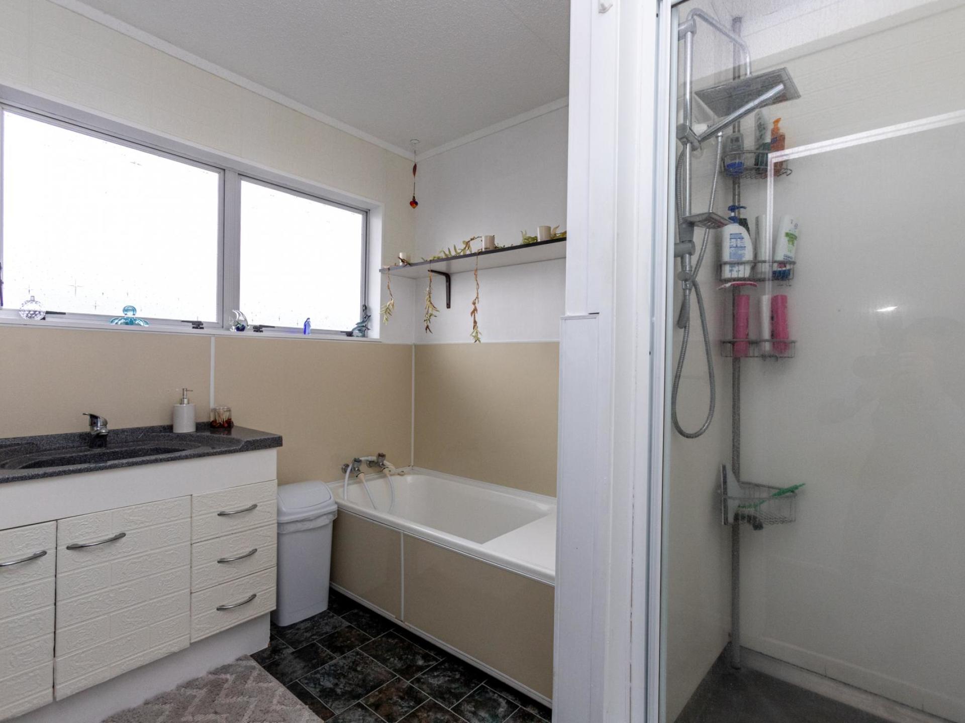 78 Station Road, Paeroa