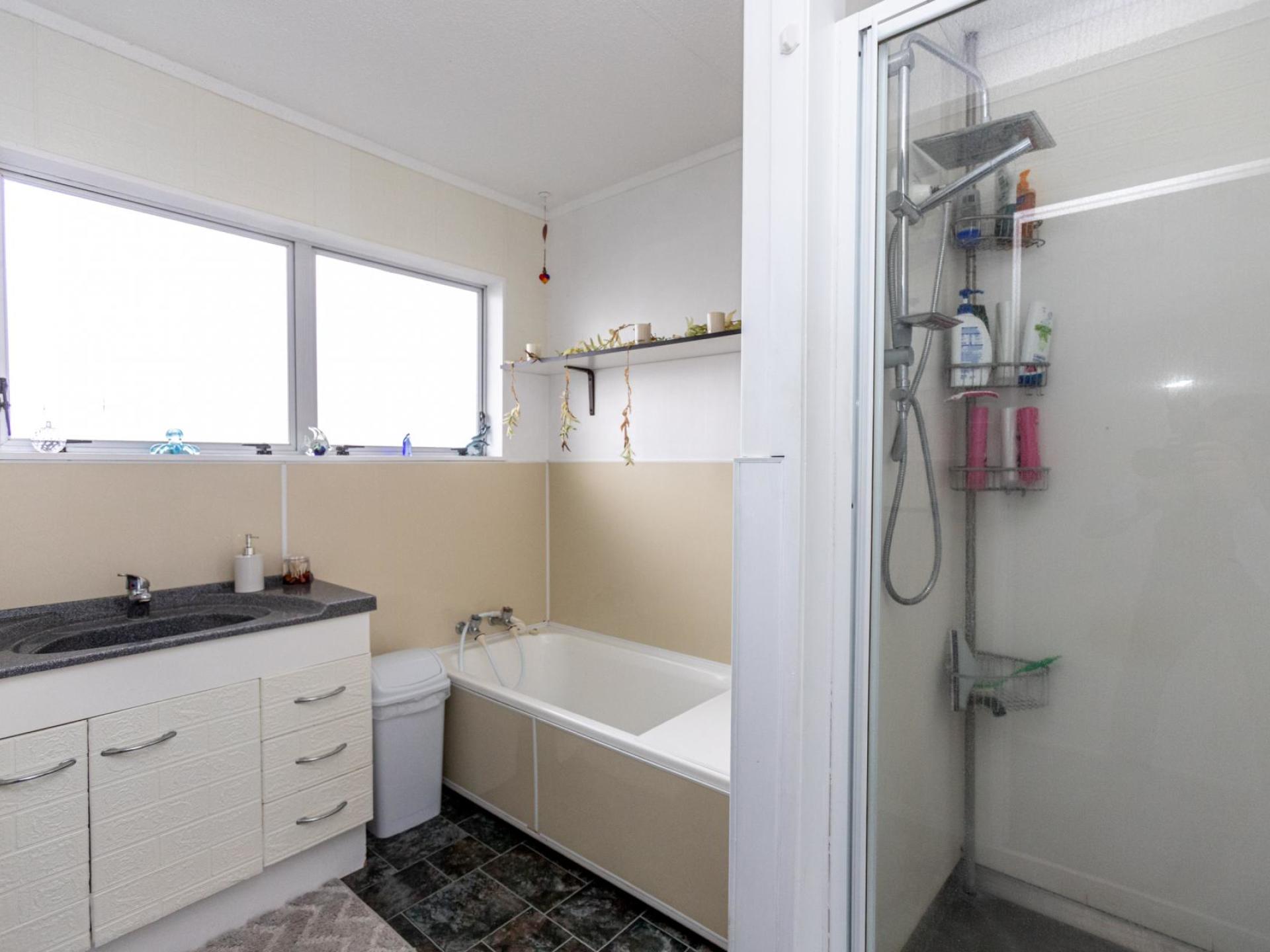 78 Station Road, Paeroa